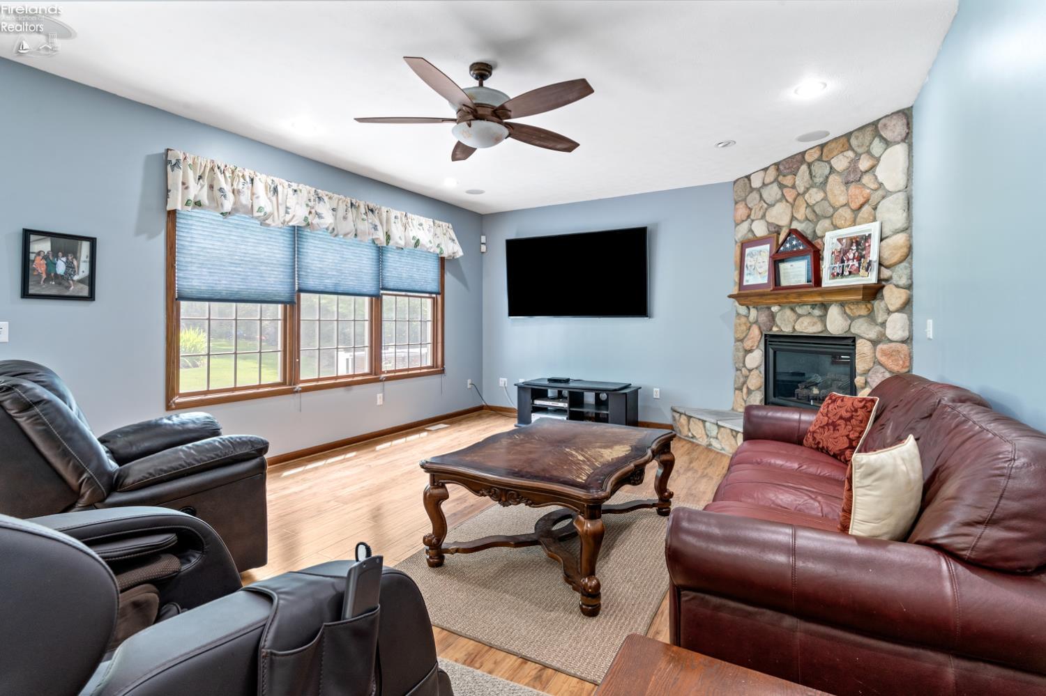 Port Clinton, Ohio, 43452, United States, 3 Bedrooms Bedrooms, ,3 BathroomsBathrooms,Residential,For Sale,1921472