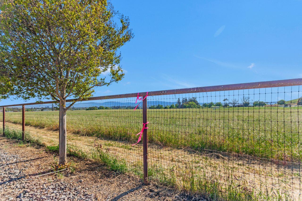 Hollister, California, 95023, United States, ,Land,For Sale,1819705