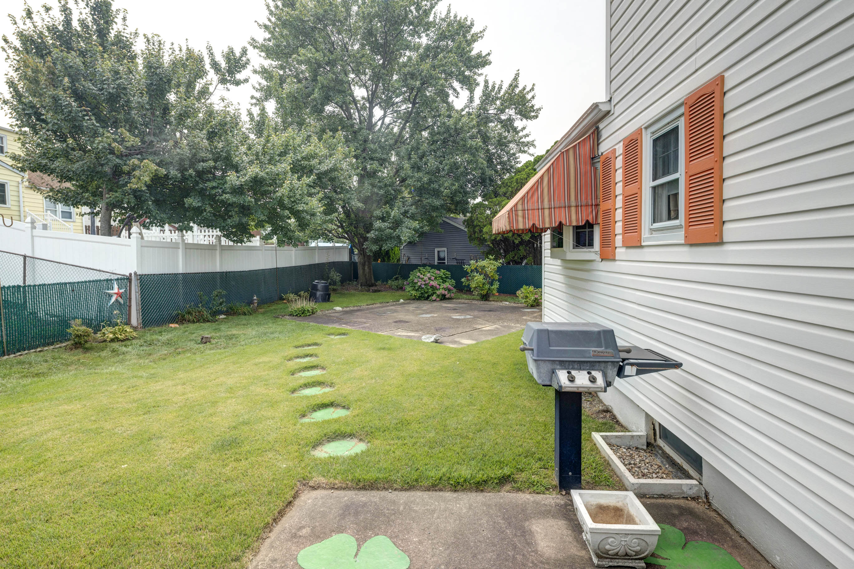 South Amboy, New Jersey, 08879, United States, 4 Bedrooms Bedrooms, ,2 BathroomsBathrooms,Residential,For Sale,1909705