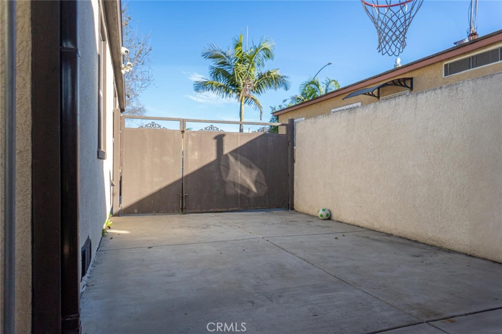 Long Beach, California, 90805, United States, 2 Bedrooms Bedrooms, ,2 BathroomsBathrooms,Residential,For Sale,2013081