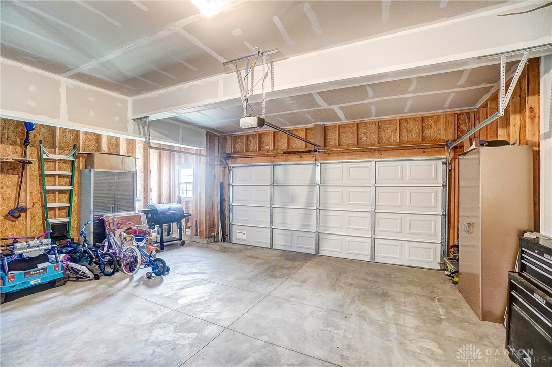 Dayton, Ohio, 45440, United States, 4 Bedrooms Bedrooms, ,4 BathroomsBathrooms,Residential,For Sale,1883636