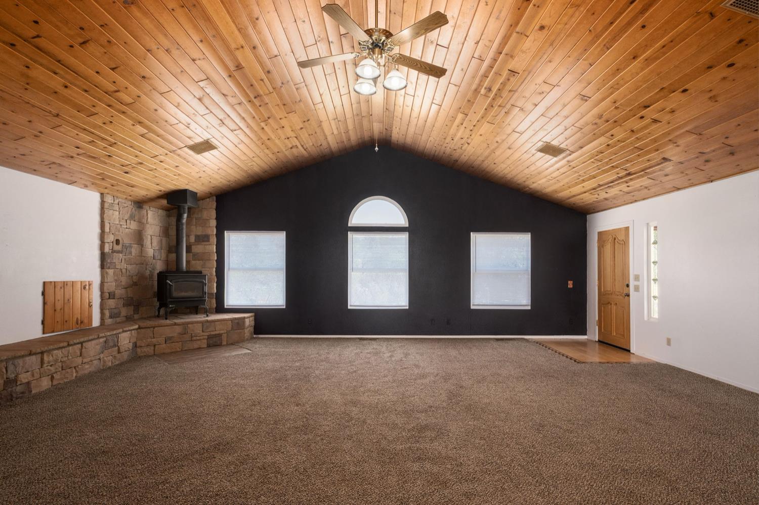 Raymond, California, 93653, United States, 3 Bedrooms Bedrooms, ,3 BathroomsBathrooms,Residential,For Sale,1977626