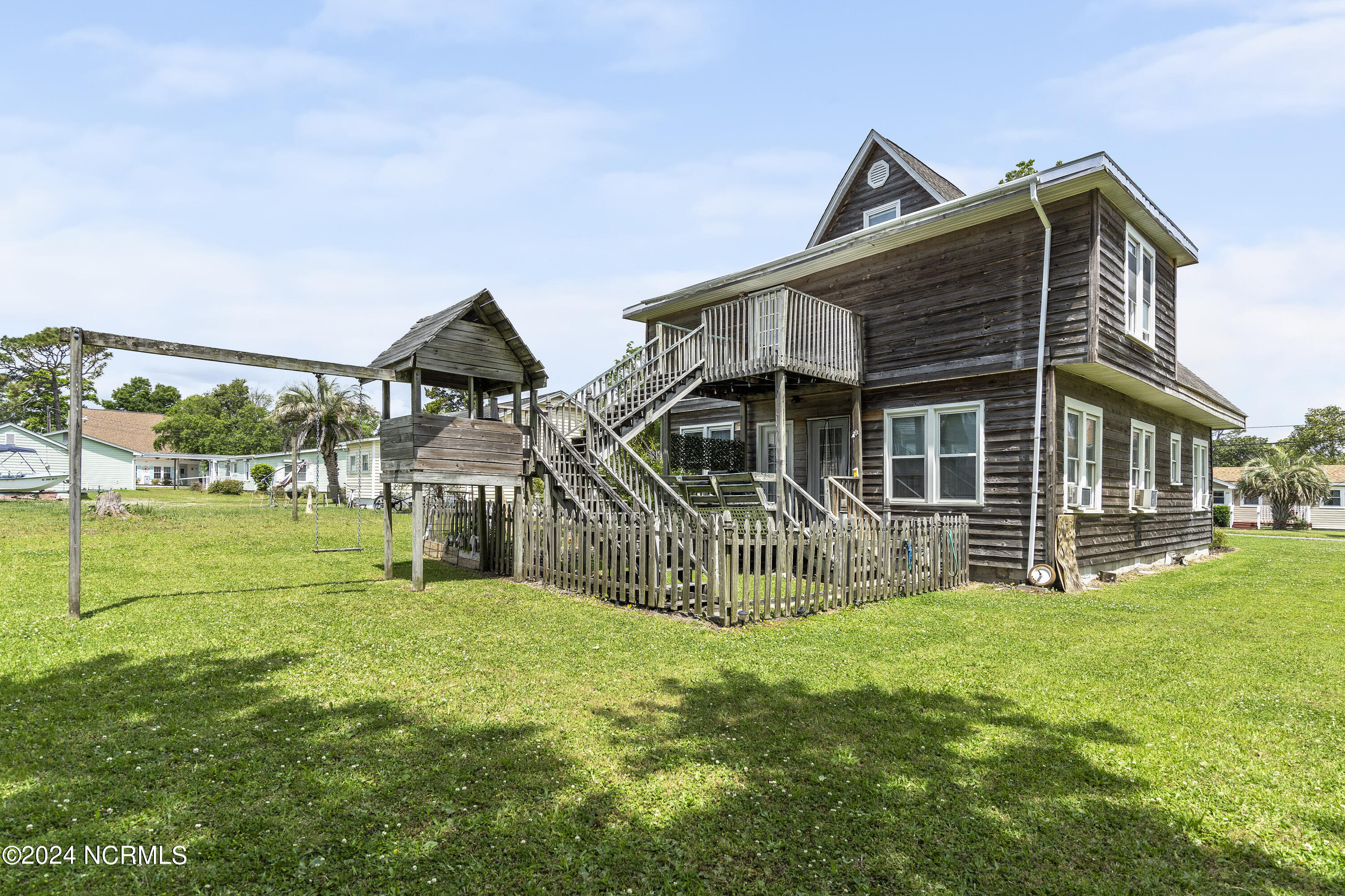 Carolina Beach, North Carolina, 28428, United States, 2 Bedrooms Bedrooms, ,2 BathroomsBathrooms,Residential,For Sale,1708974