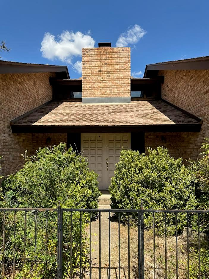 Fredericksburg, Texas, 78624, United States, 4 Bedrooms Bedrooms, ,2 BathroomsBathrooms,Residential,For Sale,1869551