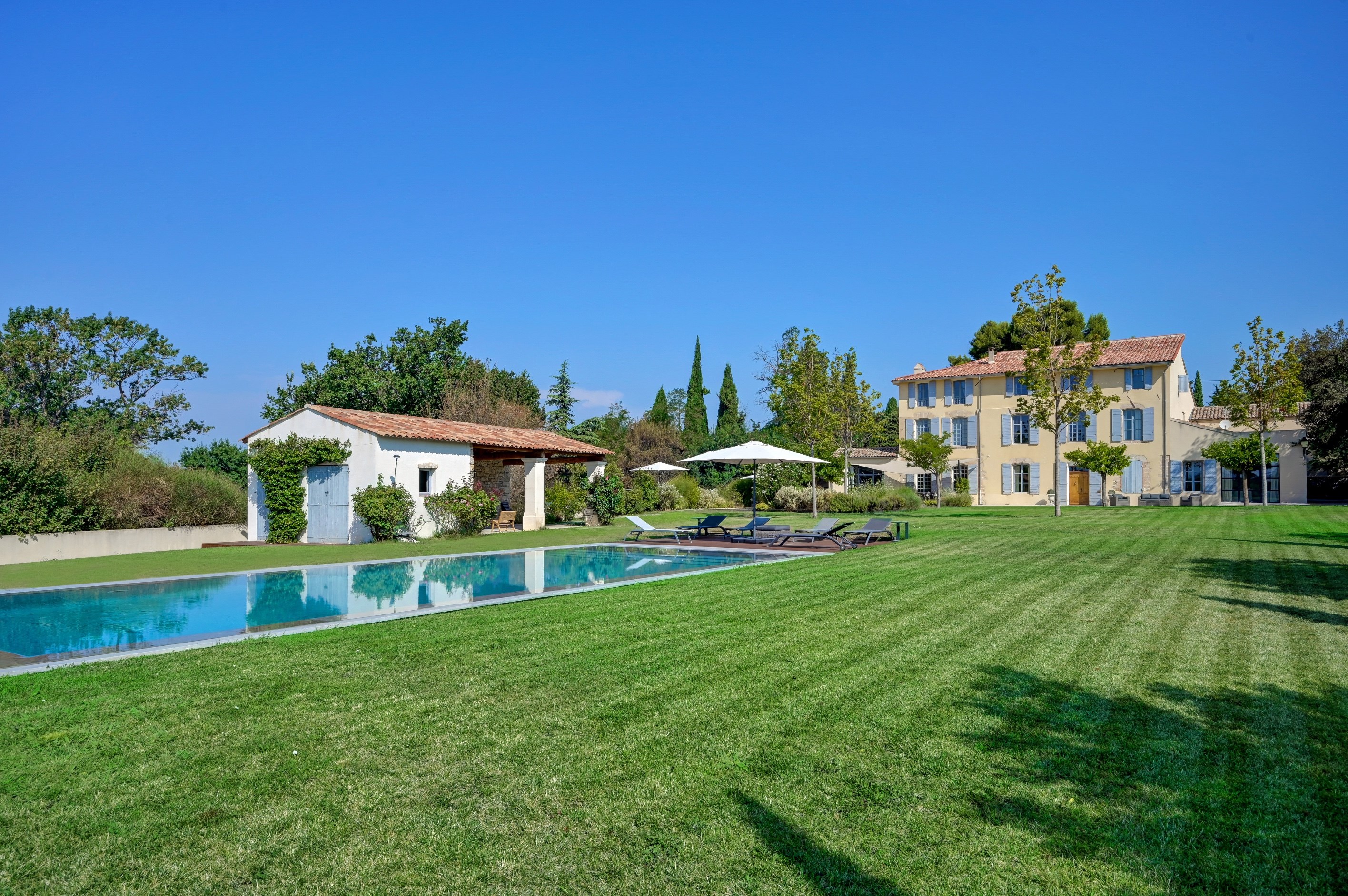  Stunning Historic Bastide Surrounded by Vineyards, Less than 15 Minutes from Ce… - 物件實景