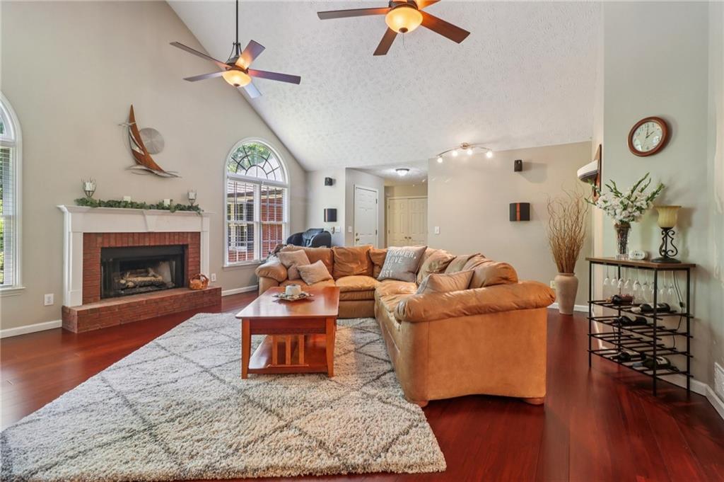 Flowery Branch, Georgia, 30542, United States, 4 Bedrooms Bedrooms, ,3 BathroomsBathrooms,Residential,For Sale,1923417