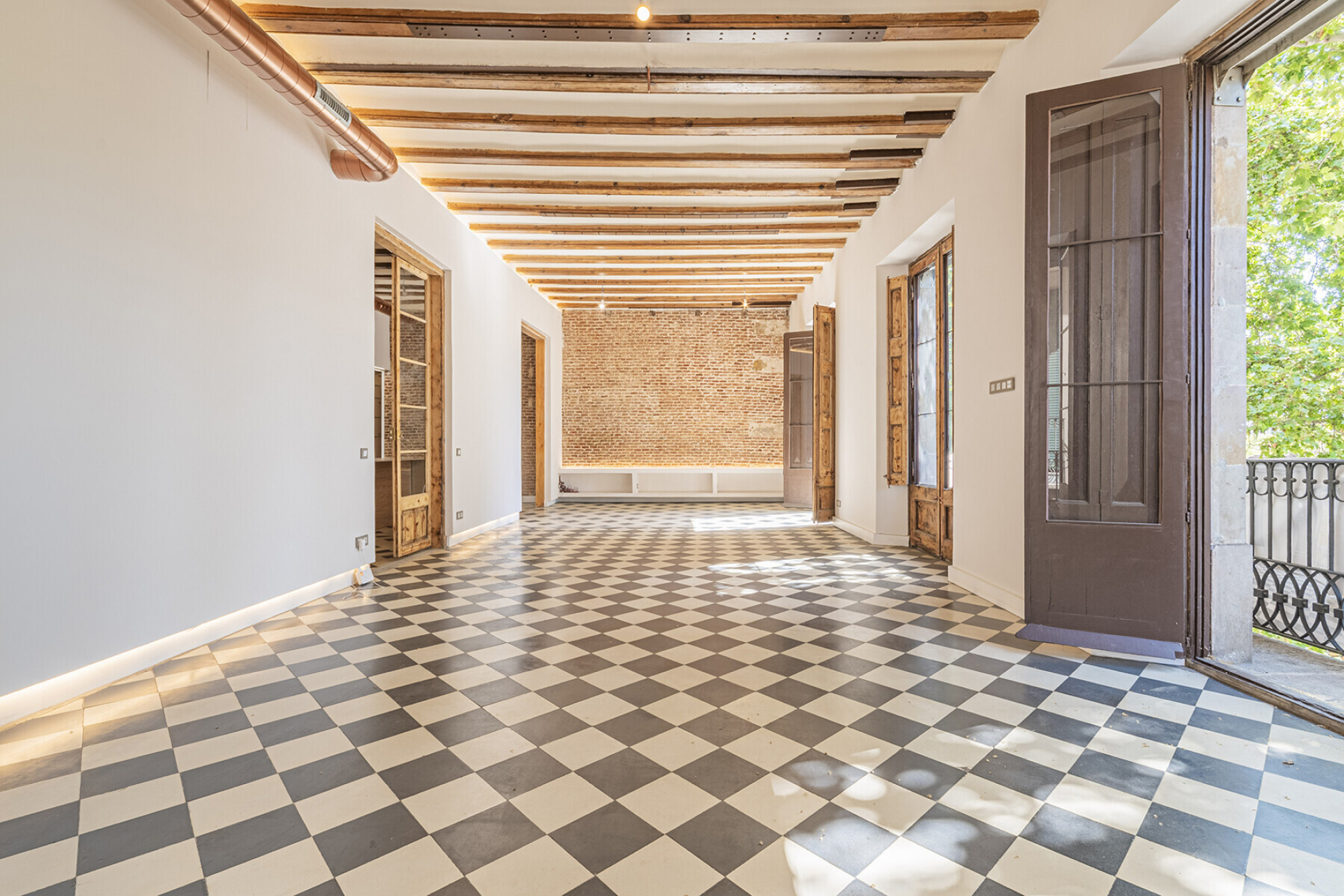 Magnificent, renovated main residence in a historic estate overlooking Port Vell - 物件實景