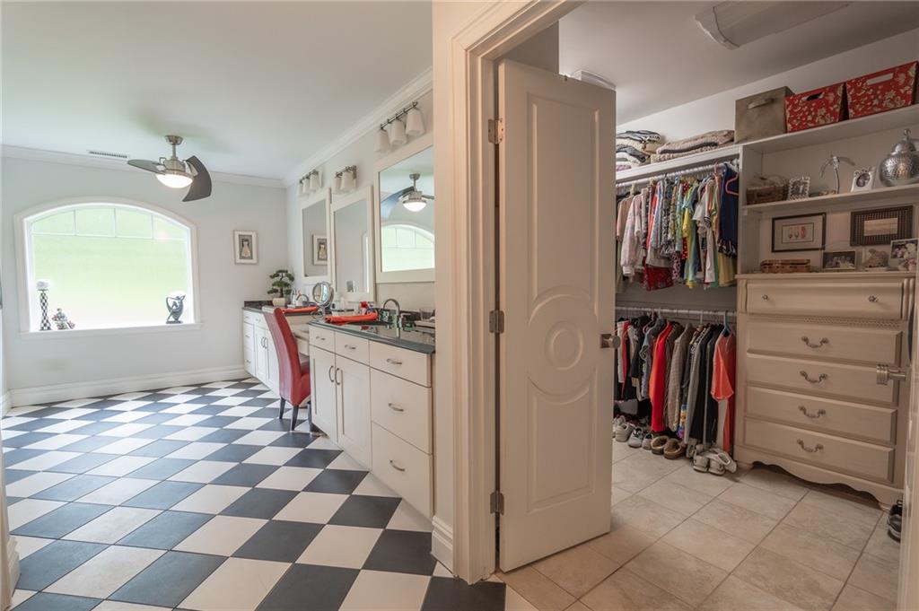 Cranston, Rhode Island, 02921, United States, 3 Bedrooms Bedrooms, ,3 BathroomsBathrooms,Residential,For Sale,1887248