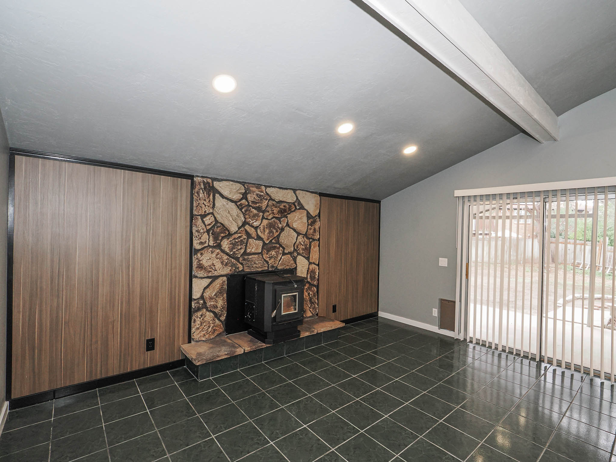 Taylorsville, Utah, 84118, United States, 4 Bedrooms Bedrooms, ,1 BathroomBathrooms,Residential,For Sale,1987472