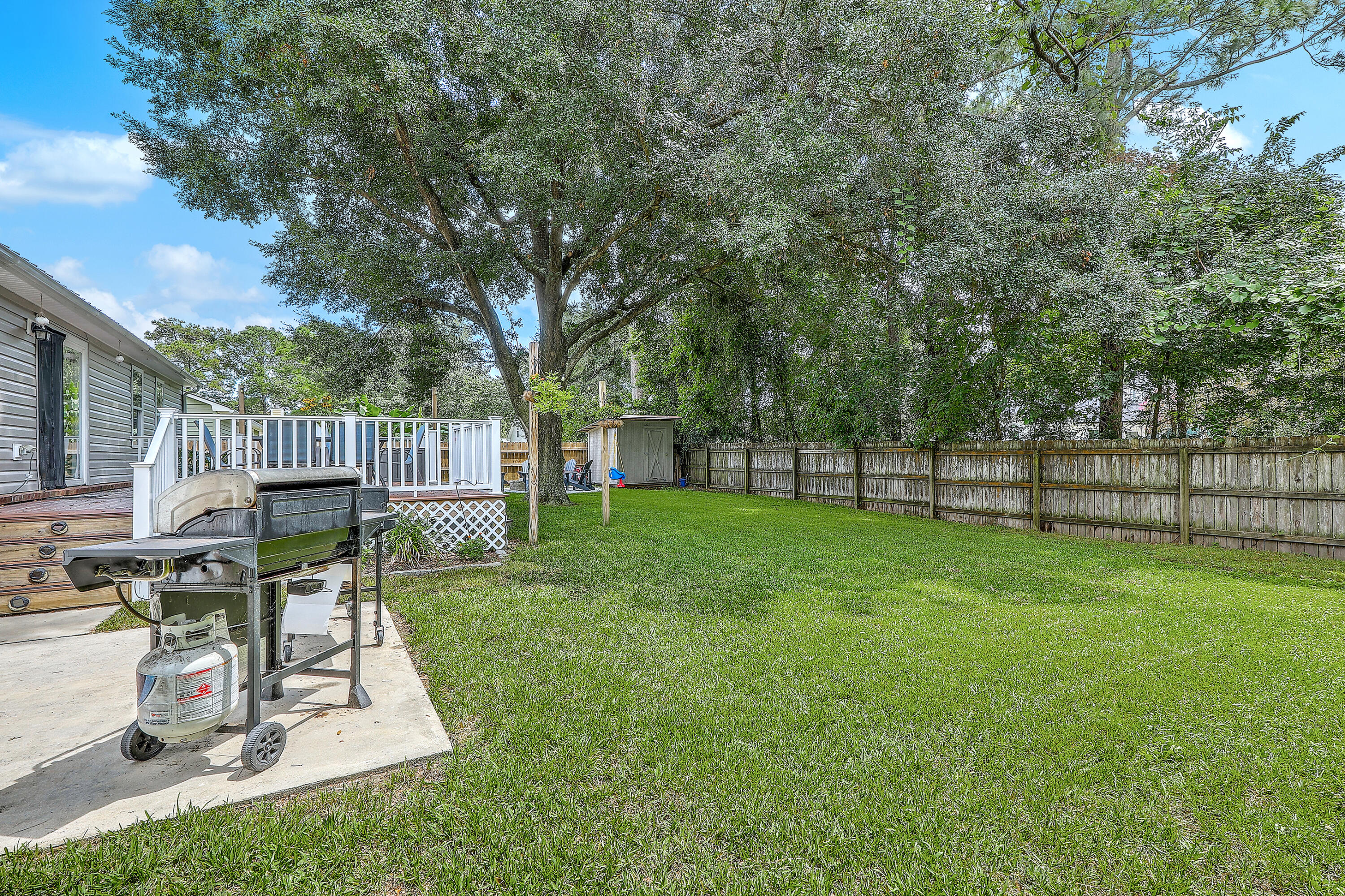 Charleston, South Carolina, 29412, United States, 3 Bedrooms Bedrooms, ,2 BathroomsBathrooms,Residential,For Sale,1924238