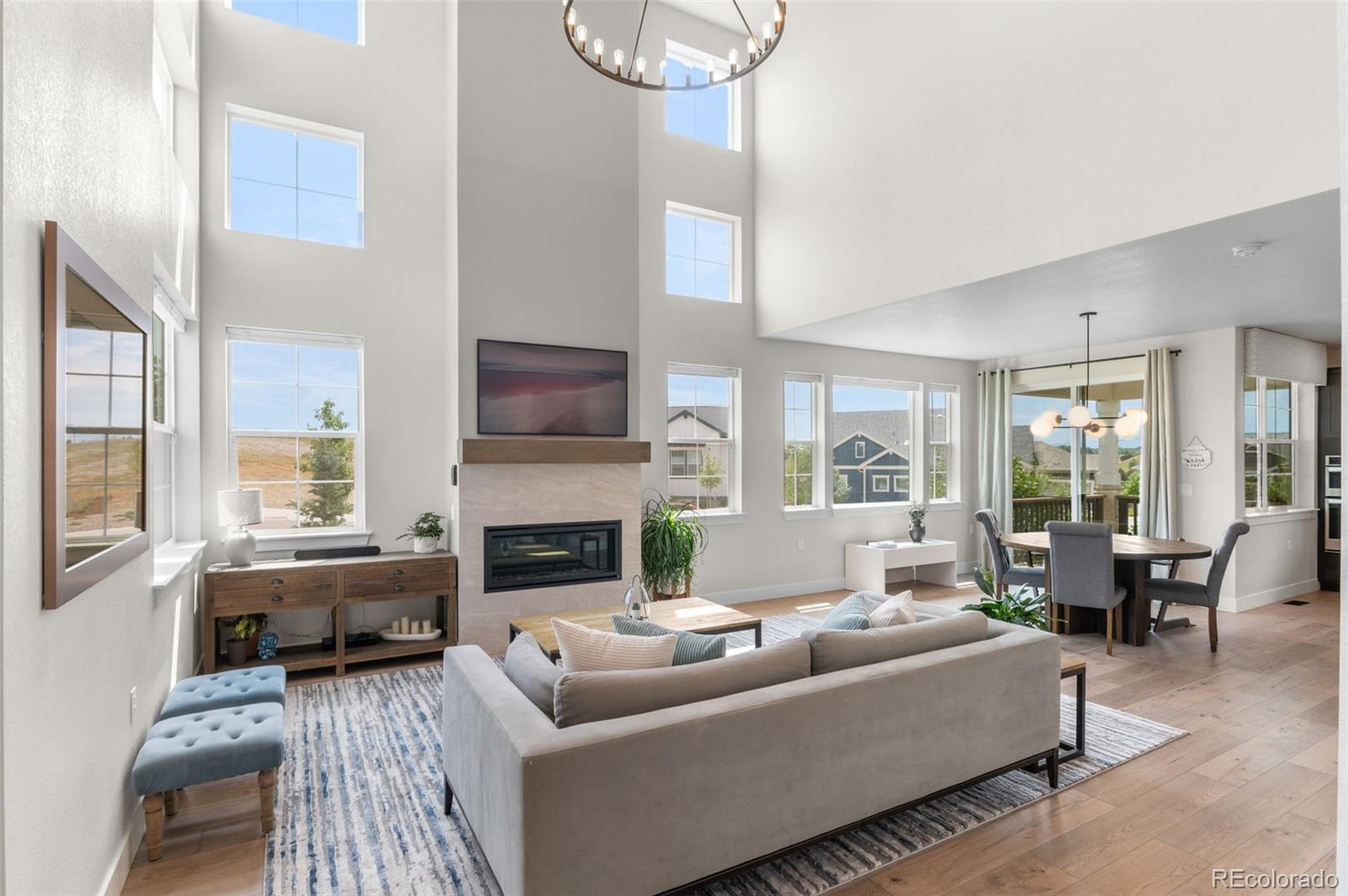 Littleton, Colorado, 80127, United States, 6 Bedrooms Bedrooms, ,2 BathroomsBathrooms,Residential,For Sale,1941297