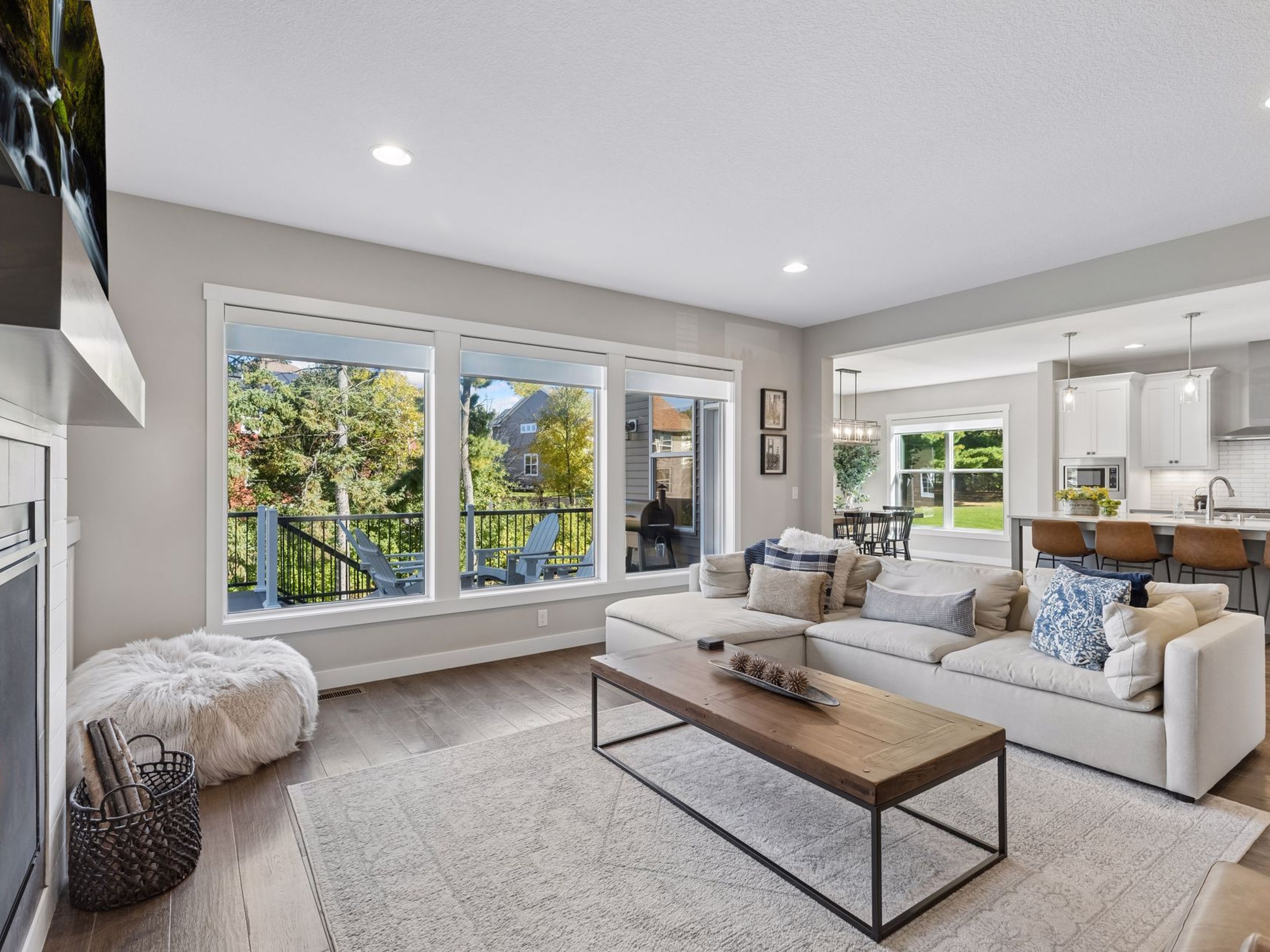  Luxury Living in Desirable Brown’s Creek Cove - 物件實景