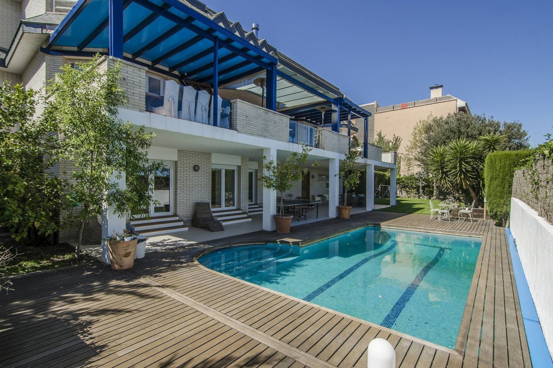 Impressive house with the best views of the city and the sea 
