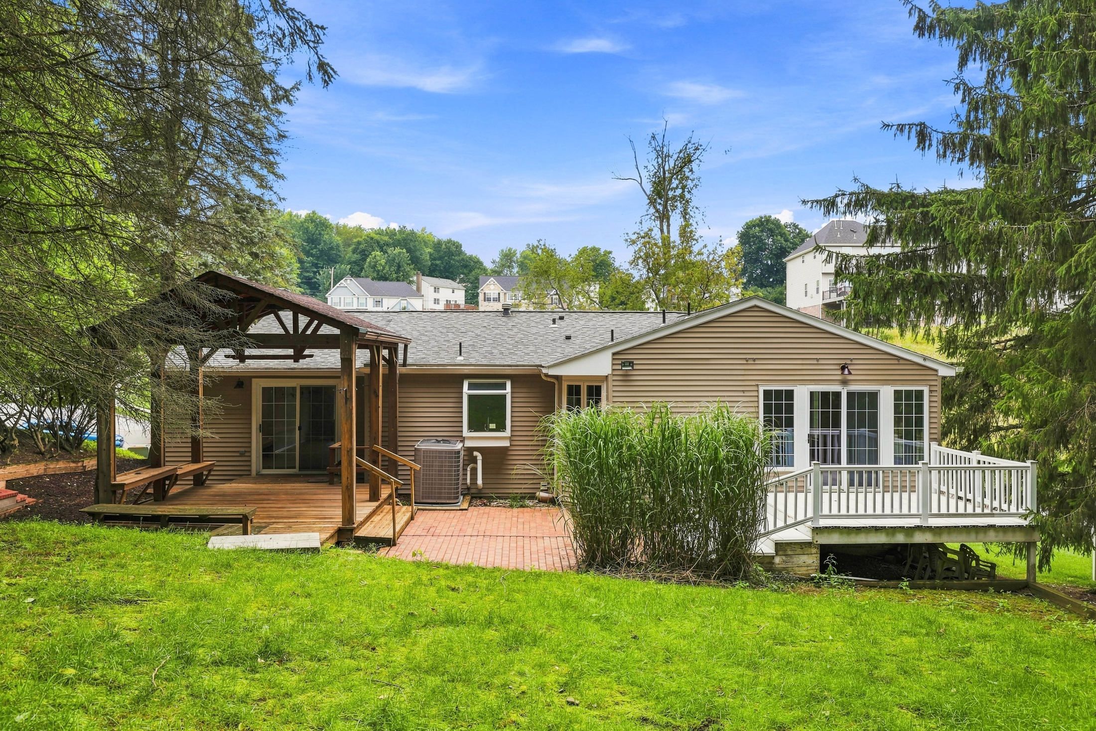  1001 Fassinger Lane, Pittsburgh, PA 15237 - 物件實景