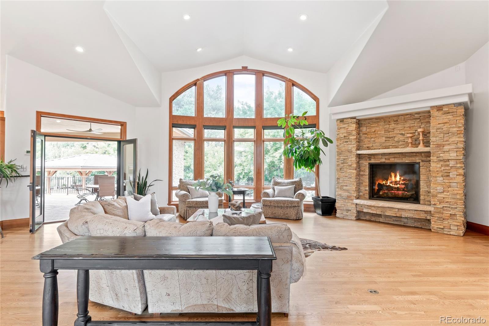 Littleton, Colorado, 80120, United States, 6 Bedrooms Bedrooms, ,7 BathroomsBathrooms,Residential,For Sale,1902050