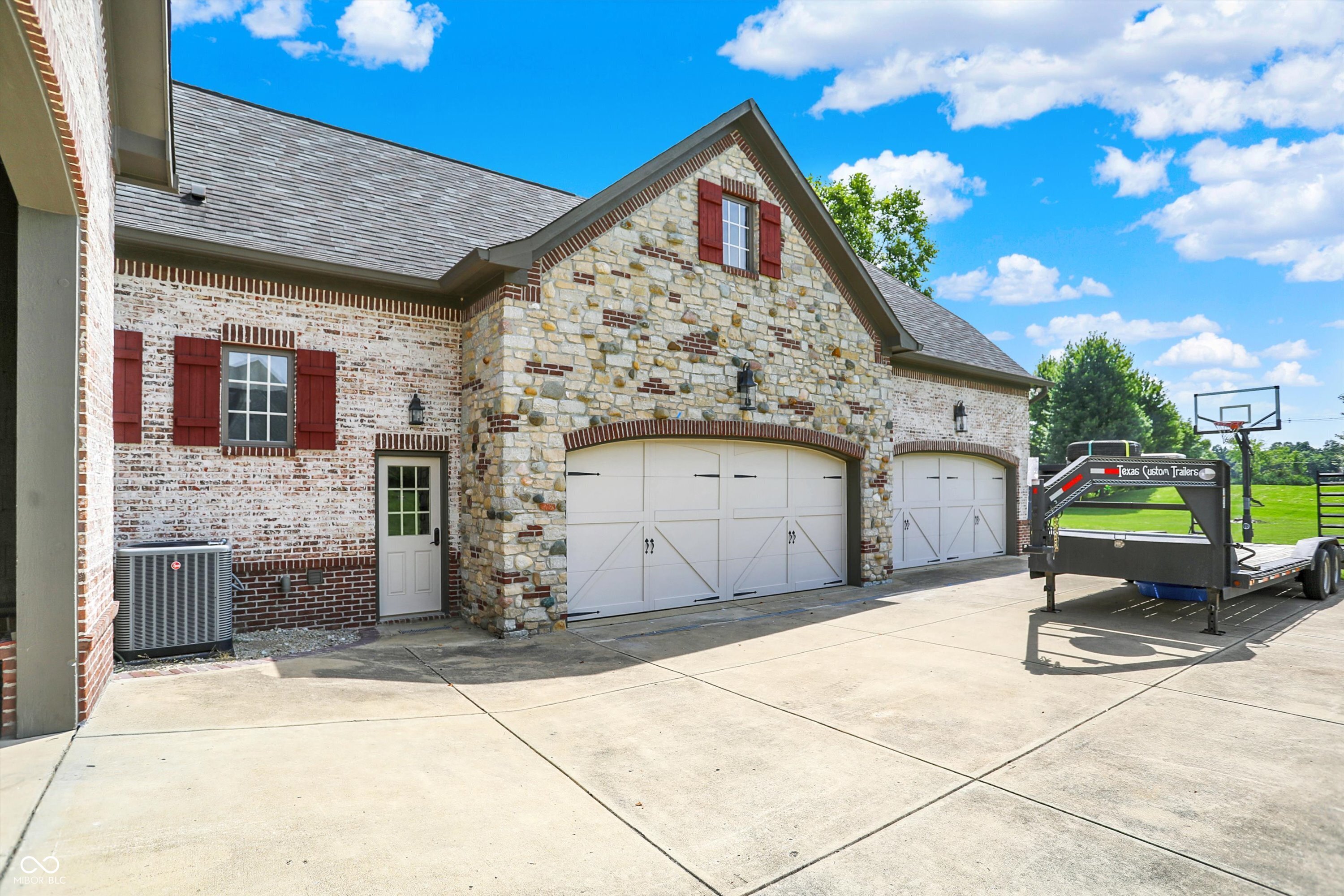 Zionsville, Indiana, 46077, United States, 4 Bedrooms Bedrooms, ,6 BathroomsBathrooms,Residential,For Sale,1978163