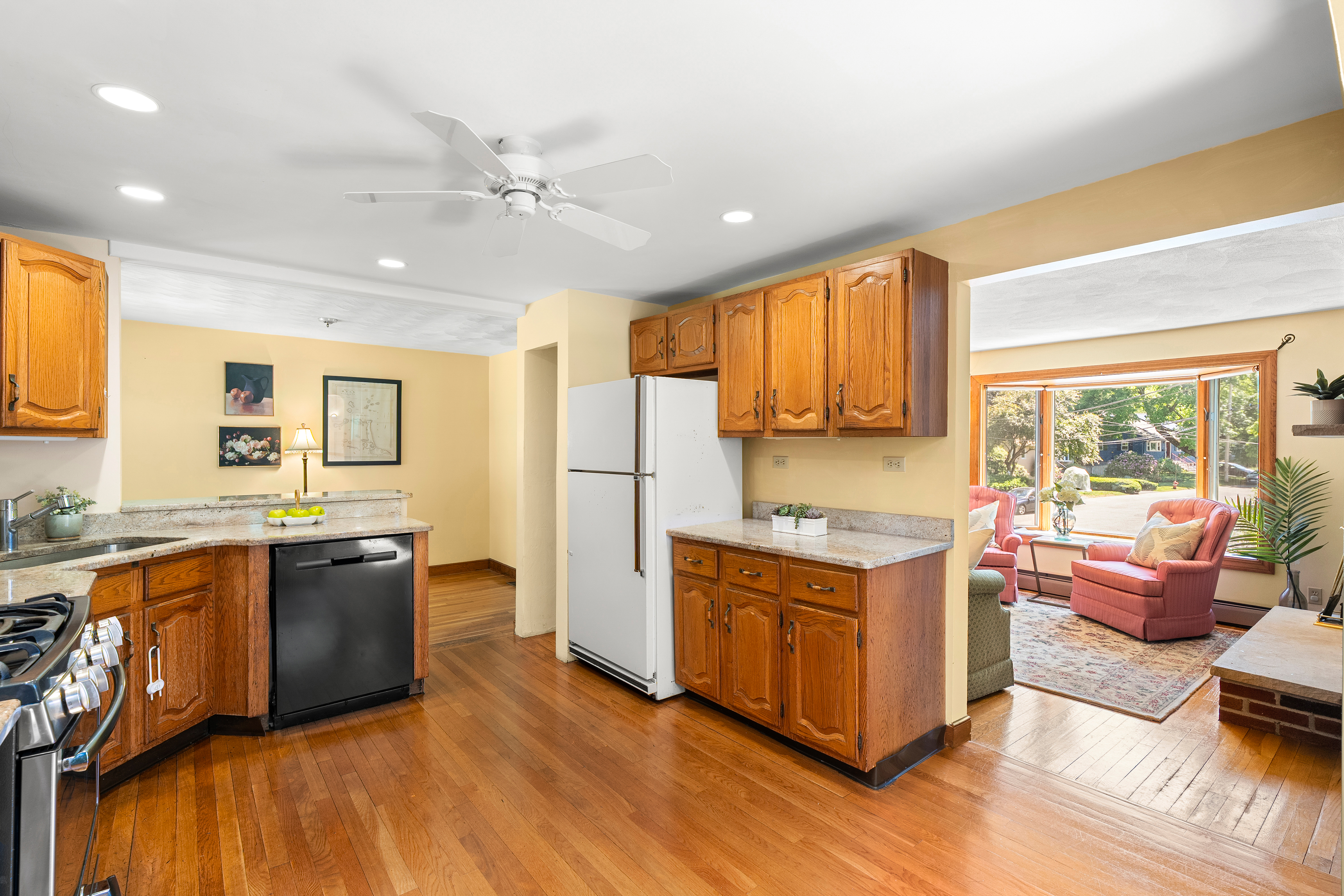  26 Lawrence Lane, Arlington, MA, 02474 - 物件實景