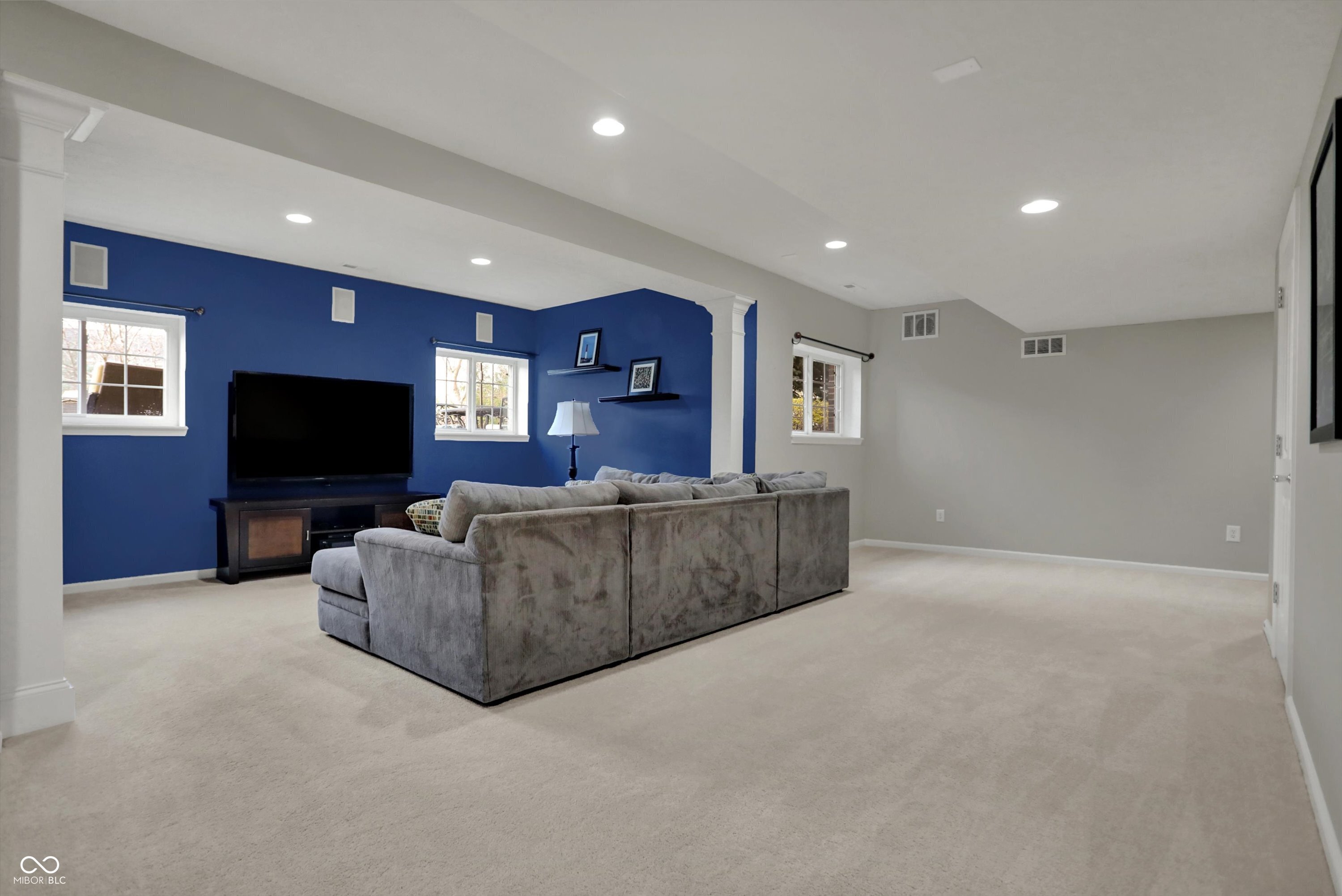 Zionsville, Indiana, 46077, United States, 4 Bedrooms Bedrooms, ,4 BathroomsBathrooms,Residential,For Sale,1880613