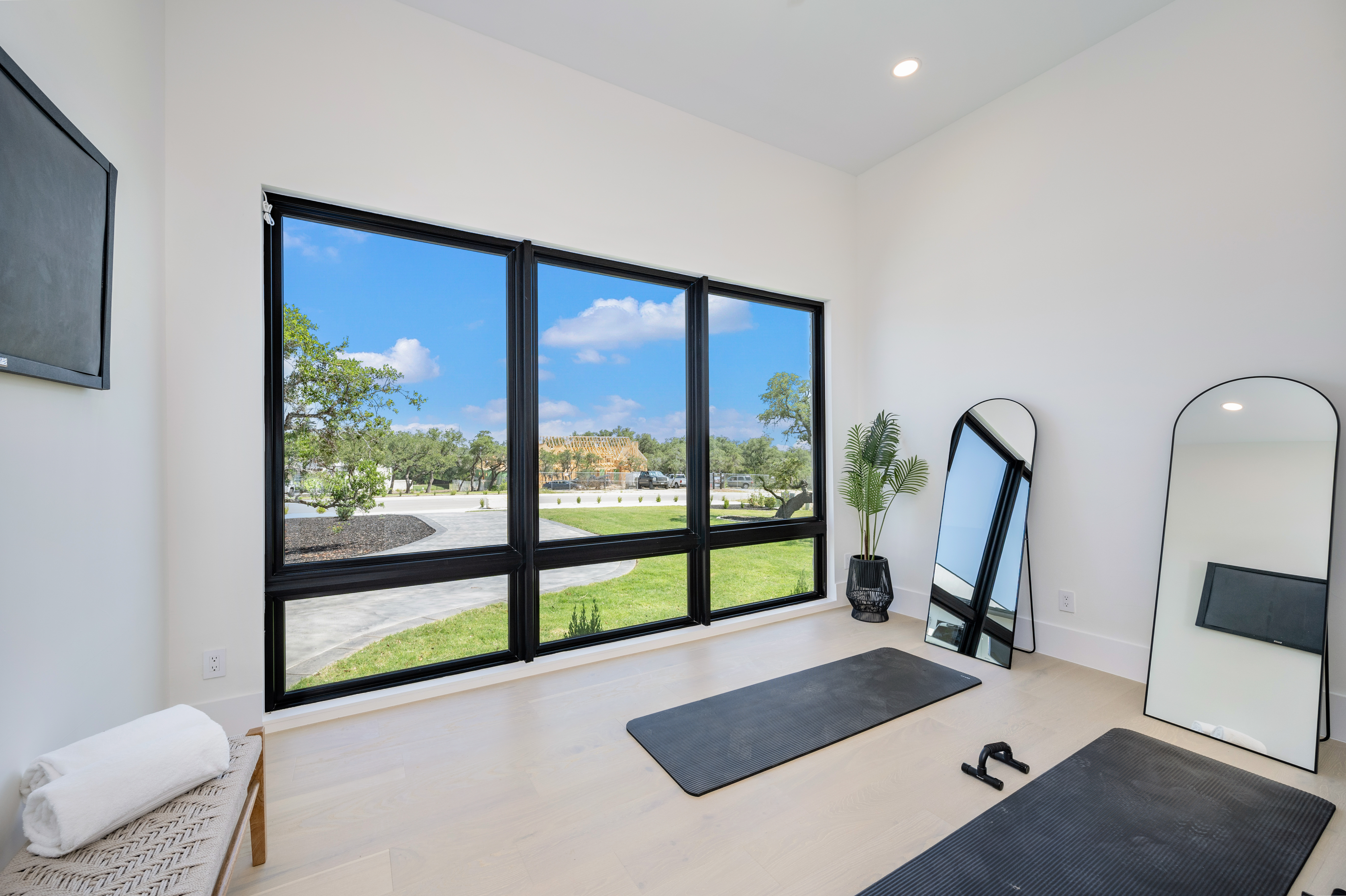  Modern Luxury on 1 Acre - 物件實景
