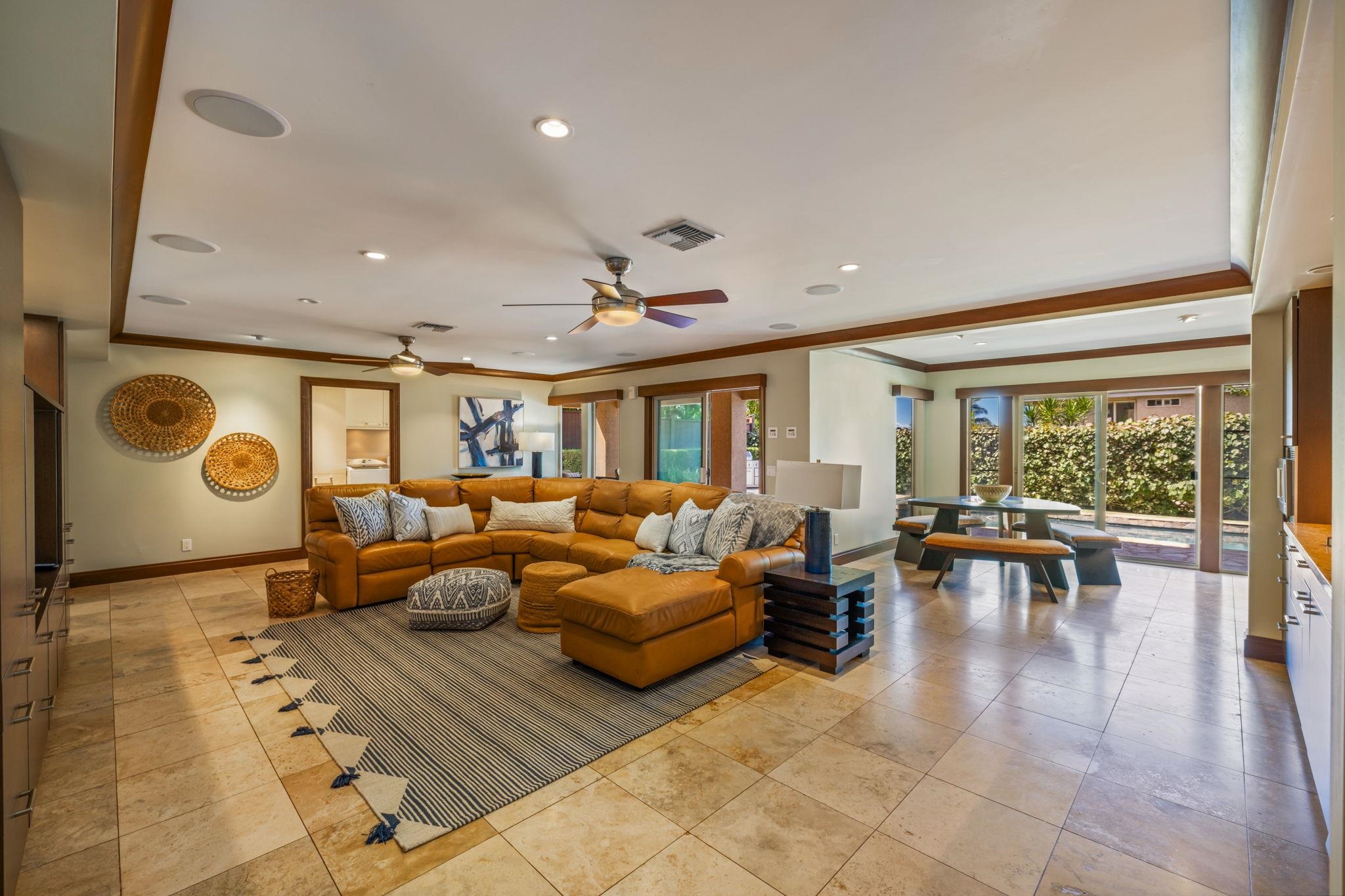 Lahaina, Hawaii, 96761, United States, 5 Bedrooms Bedrooms, ,5 BathroomsBathrooms,Residential,For Sale,1941963