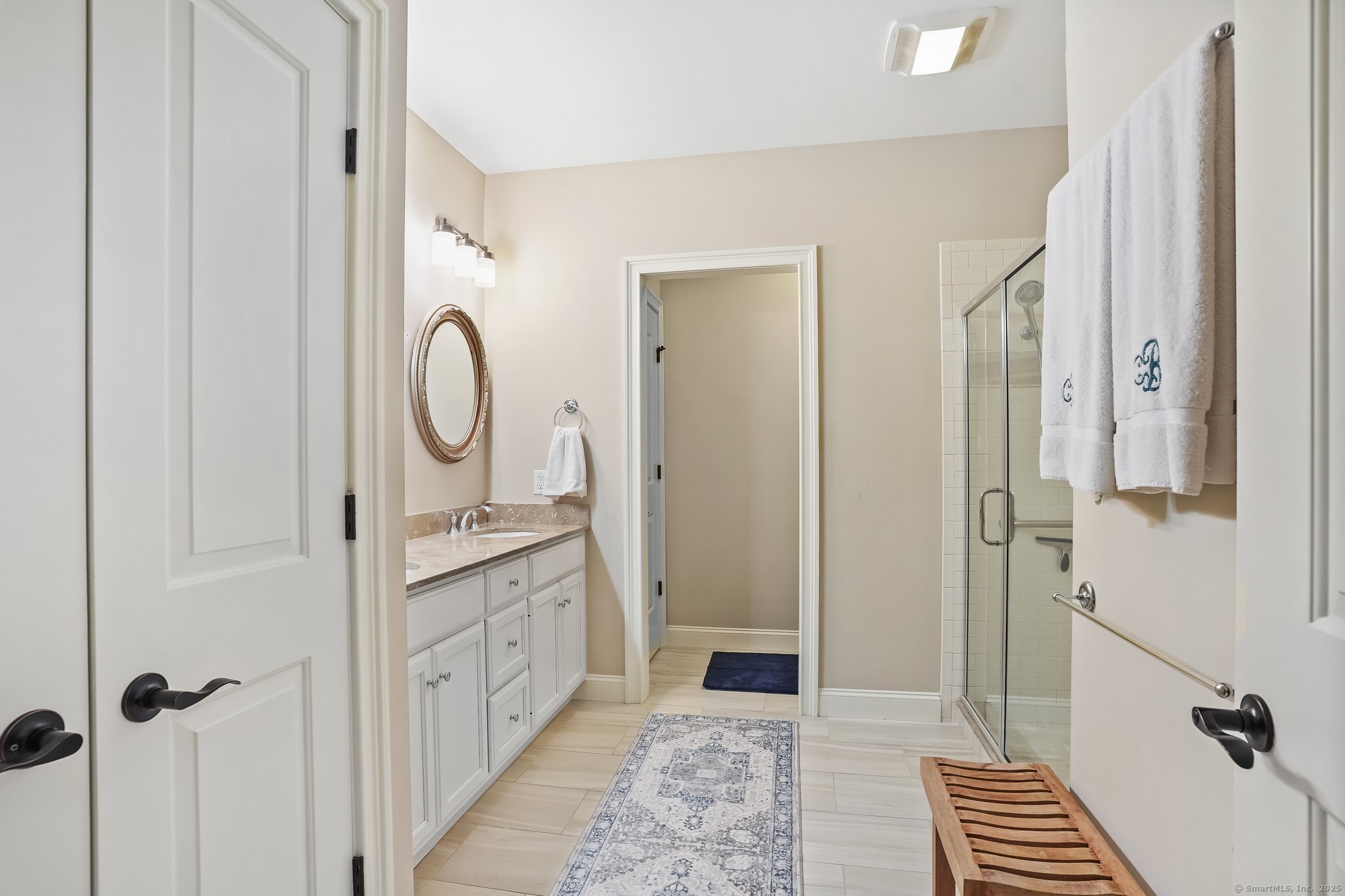 Brookfield, Connecticut, 06804, United States, 2 Bedrooms Bedrooms, ,4 BathroomsBathrooms,Residential,For Sale,1890460