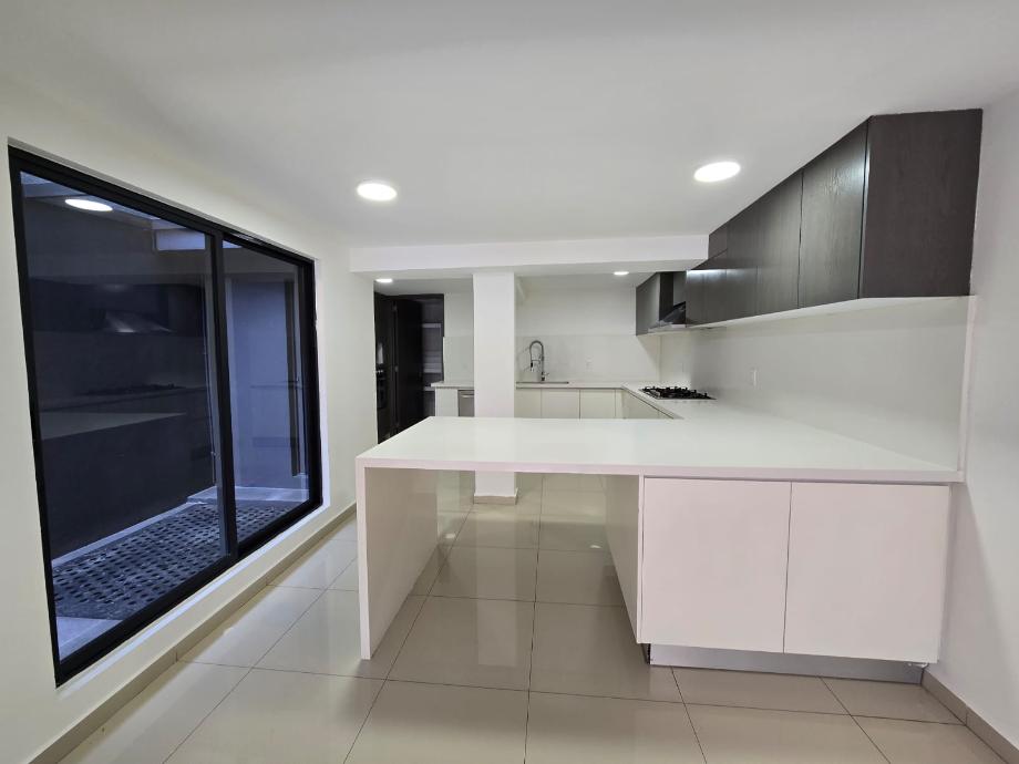 Tlalpan, Ciudad de México, 14386, Mexico, 3 Bedrooms Bedrooms, ,4 BathroomsBathrooms,Residential,For Sale,1713585