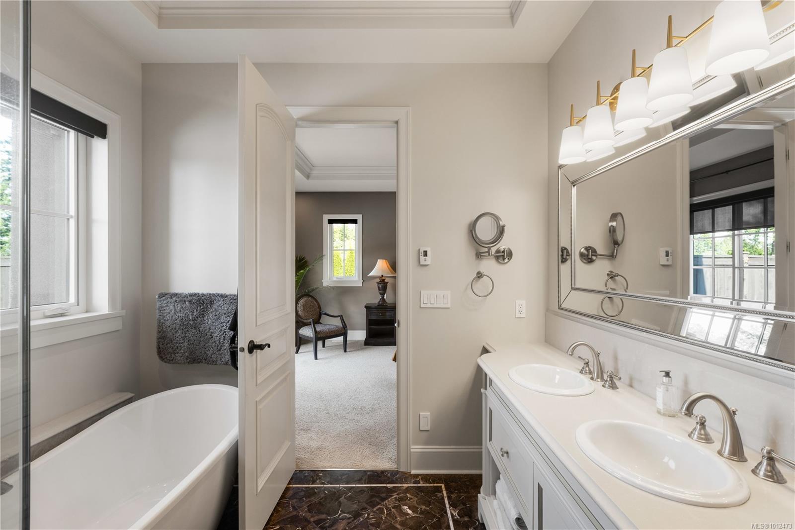 NORTH SAANICH, British Columbia, V8L 5M1, CA, 3 Bedrooms Bedrooms, ,Residential,For Sale,1948339