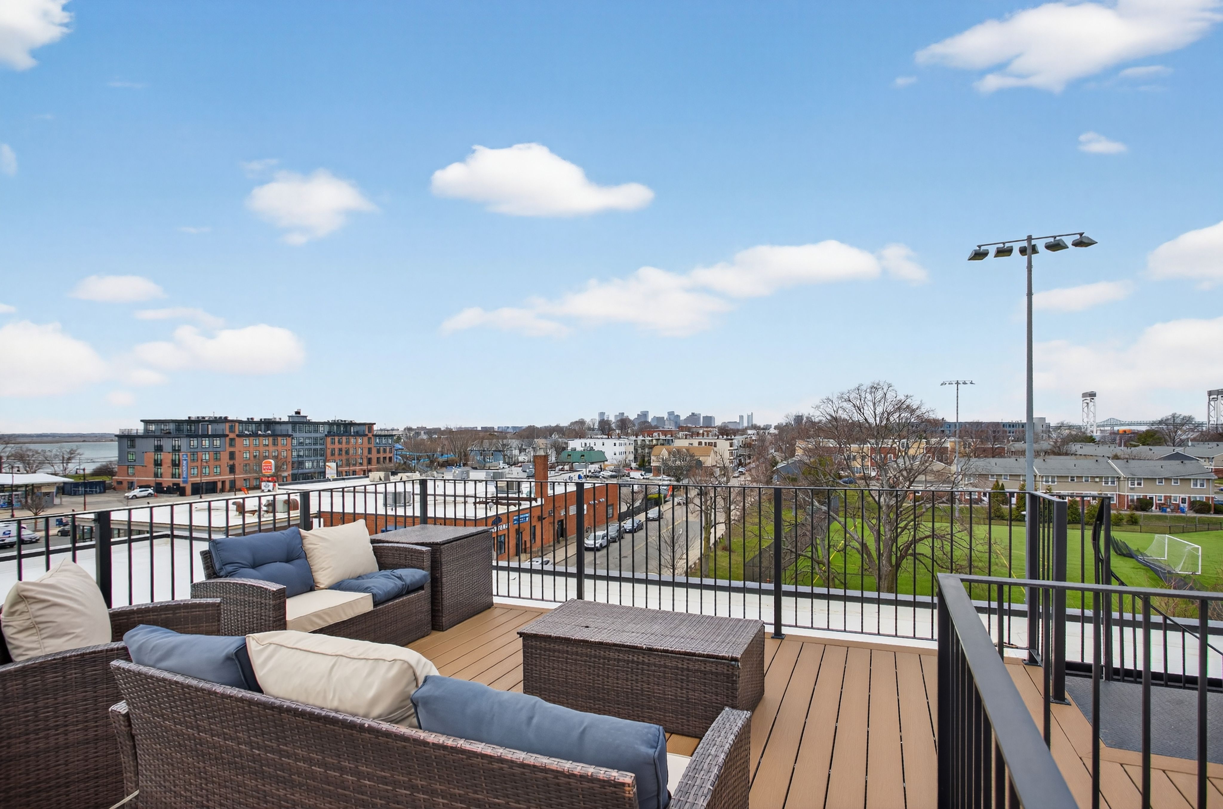  946 Saratoga Street, Boston, MA, 02128 - 物件實景