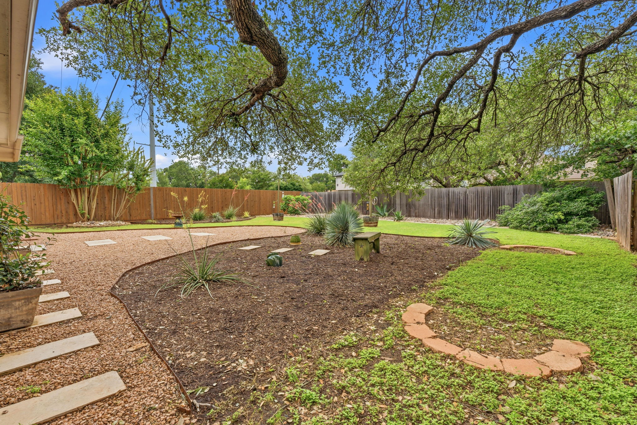  Step-Free Living on Quiet Loop  Recent Upgrades  Close-in Cedar Park - 物件實景