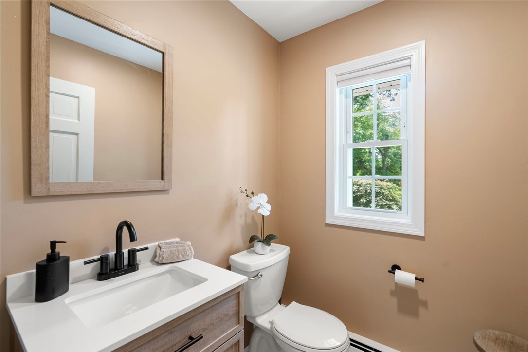 Cranston, Rhode Island, 02920, United States, 4 Bedrooms Bedrooms, ,5 BathroomsBathrooms,Residential,For Sale,1916755