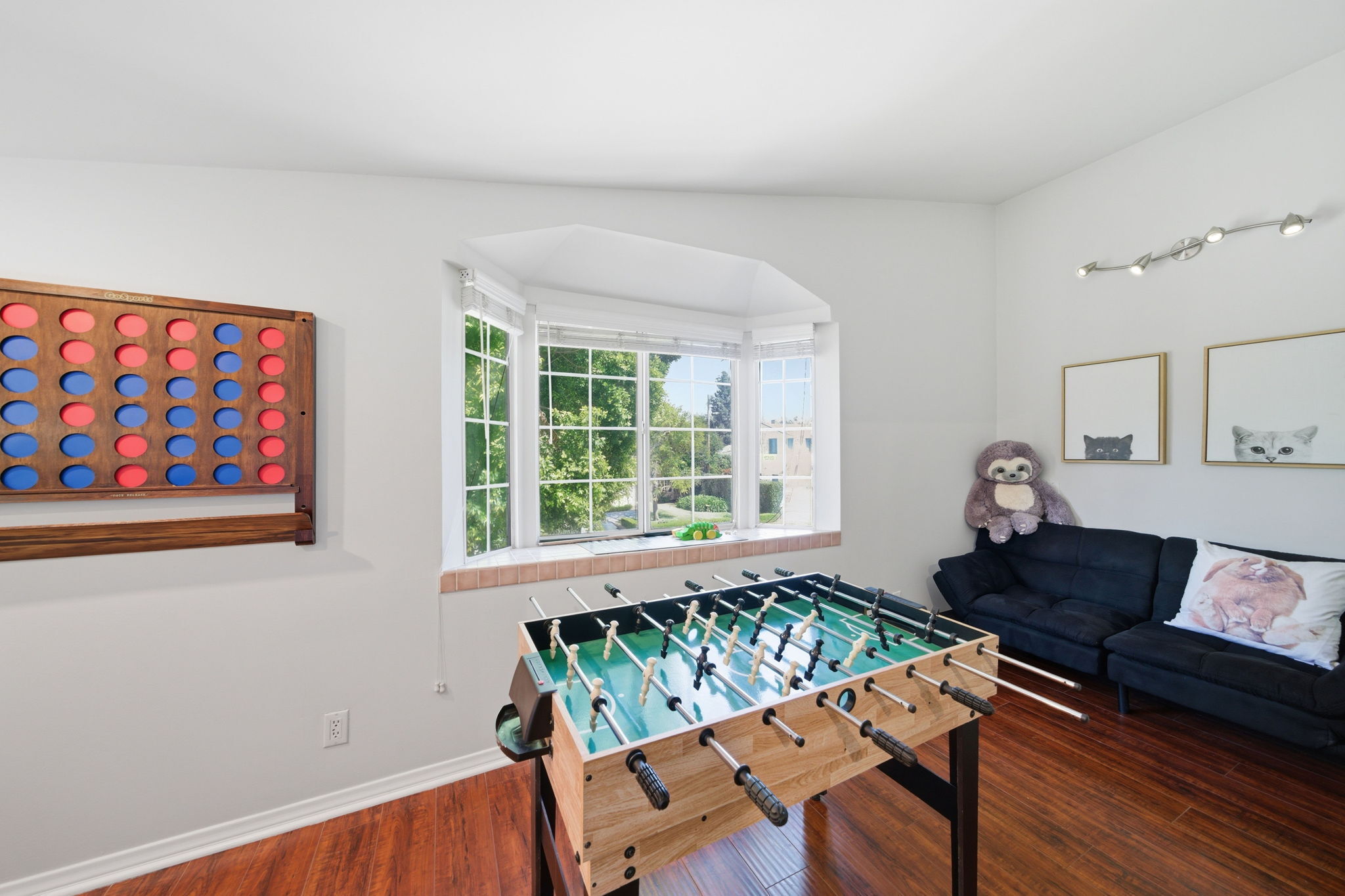 4115 Laurelgrove Ave - 物件實景