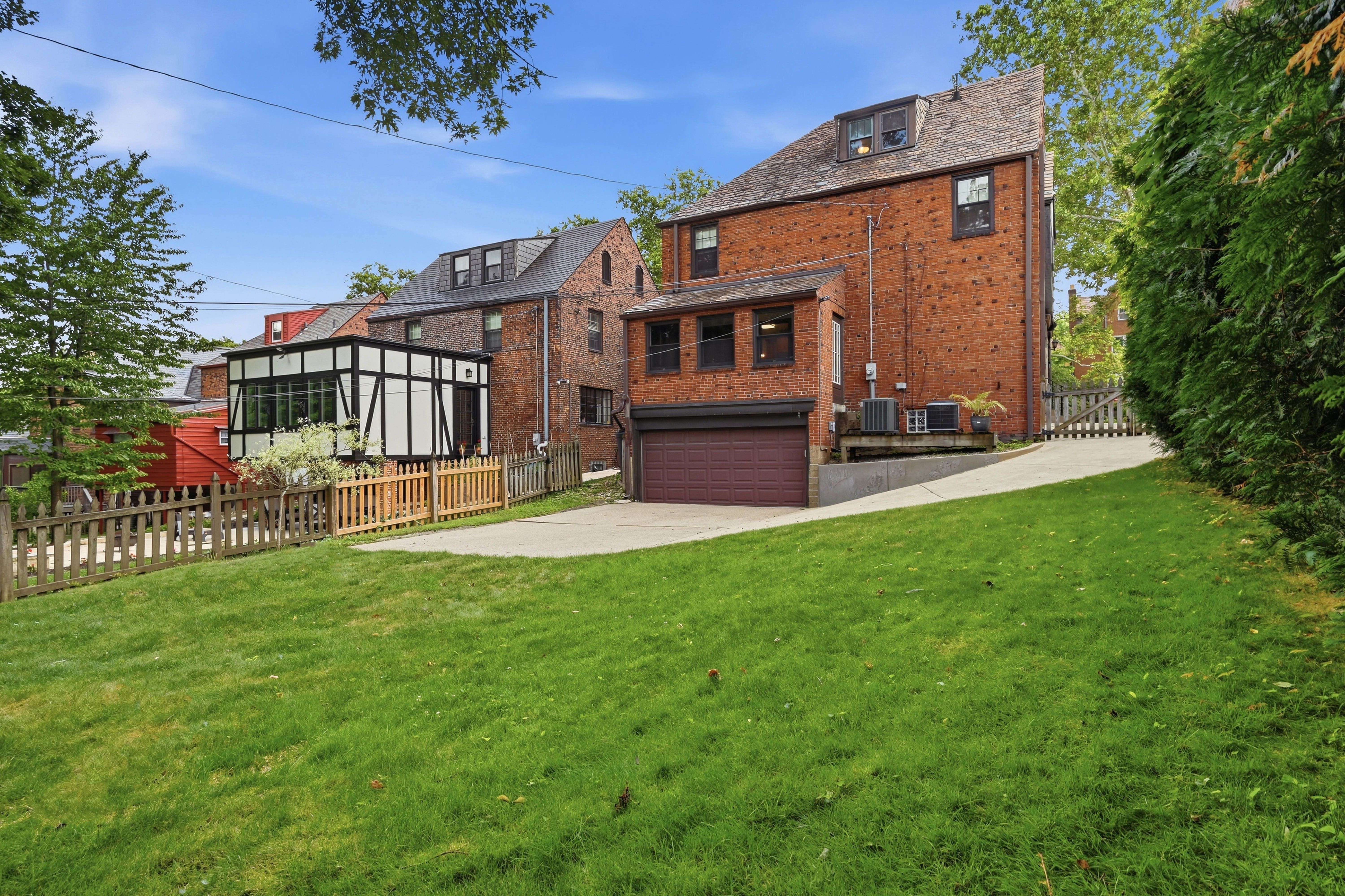  1264 Bellerock Street, Pittsburgh, PA 15217 - 物件實景