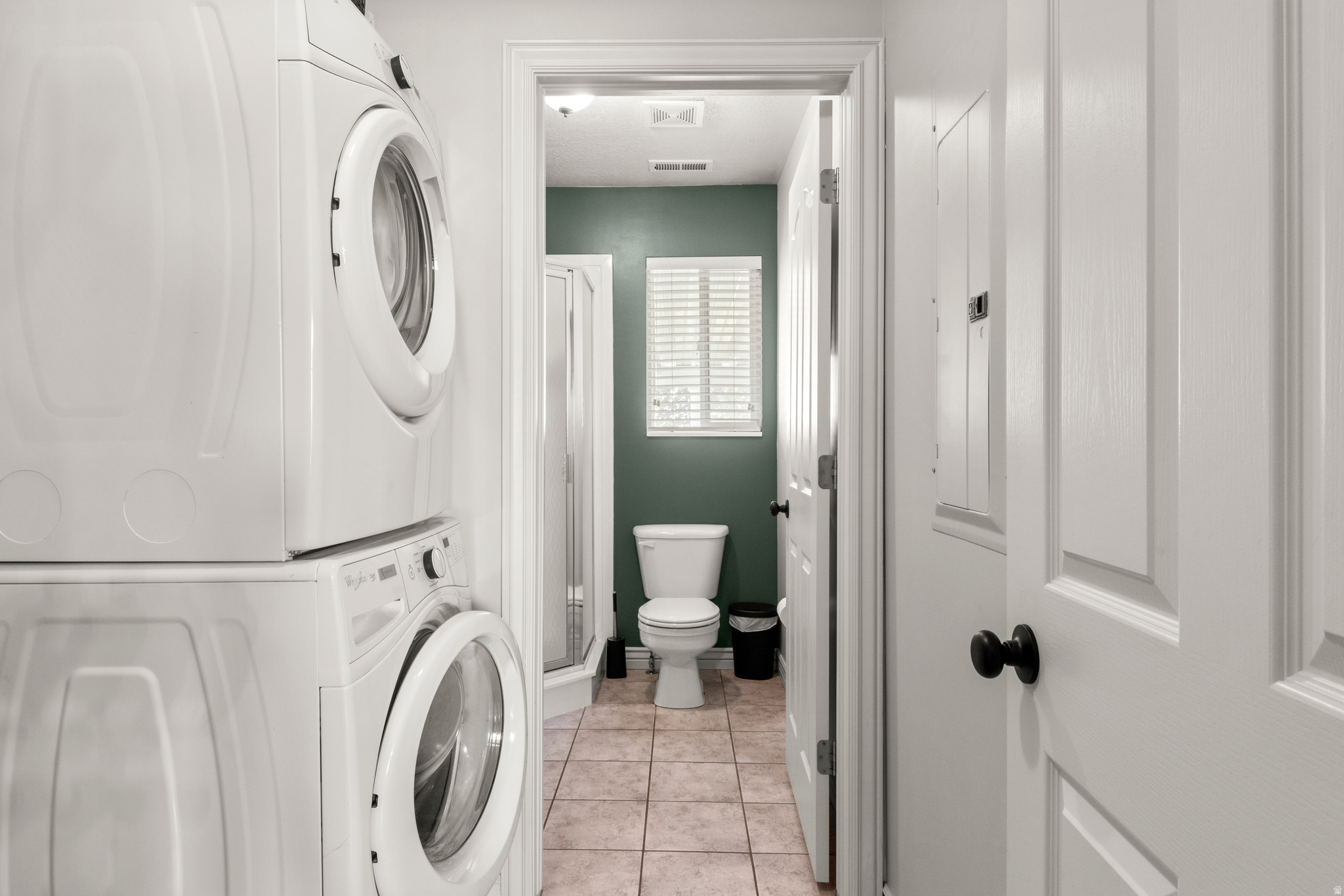 Hooper, Utah, 84315, United States, 3 Bedrooms Bedrooms, ,2 BathroomsBathrooms,Residential,For Sale,1986261