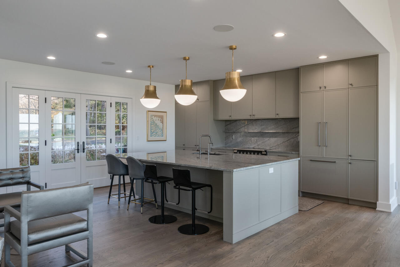 Fennville, Michigan, 49408, United States, 9 Bedrooms Bedrooms, ,10 BathroomsBathrooms,Residential,For Sale,1992421