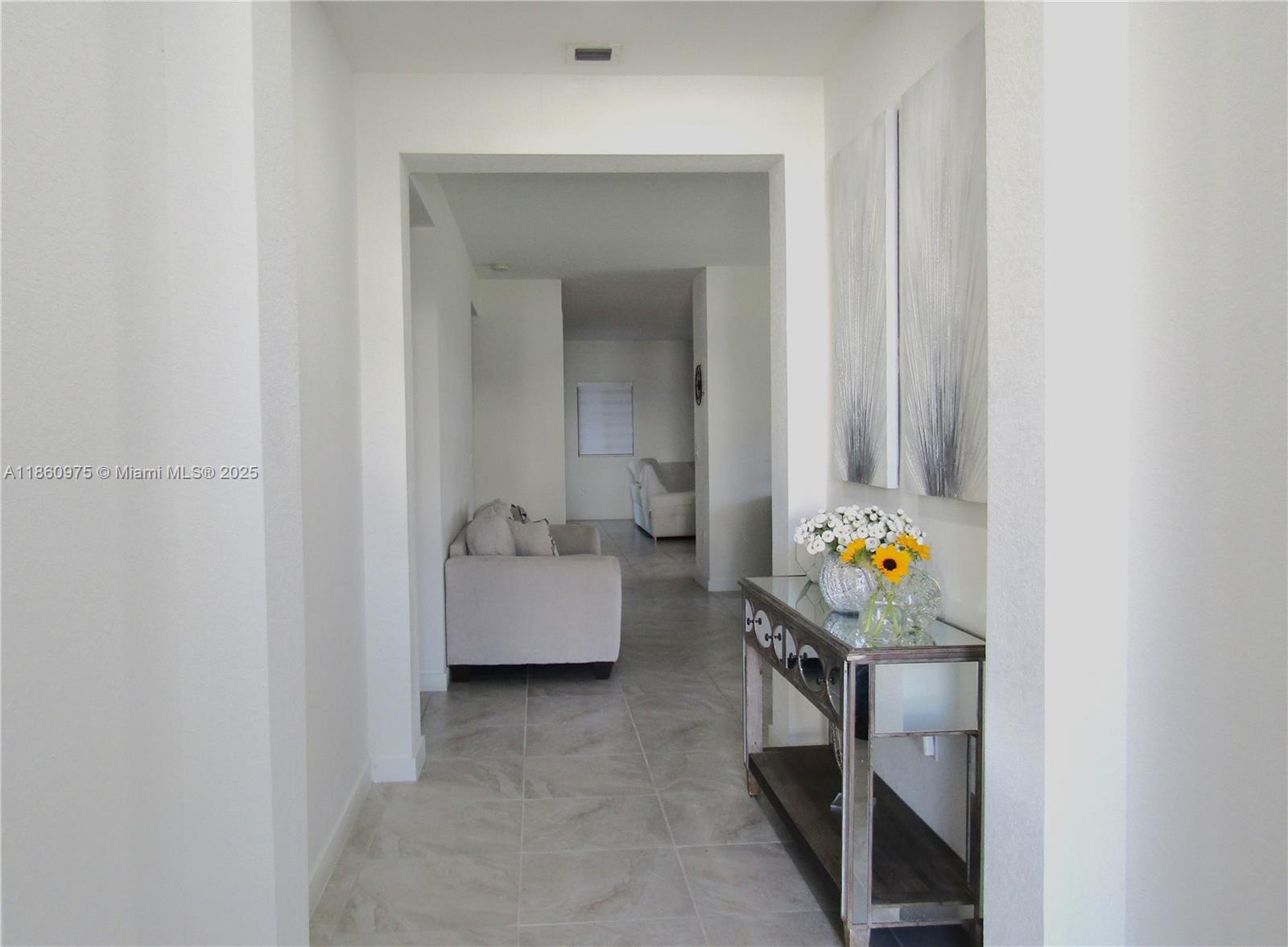 Miami, Florida, 33157, United States, 4 Bedrooms Bedrooms, ,3 BathroomsBathrooms,Residential,For Sale,1939963