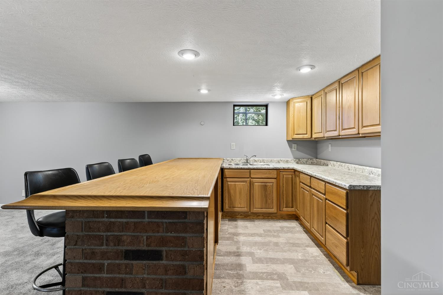 Madeira, Ohio, 45243, United States, 3 Bedrooms Bedrooms, ,2 BathroomsBathrooms,Residential,For Sale,1971231