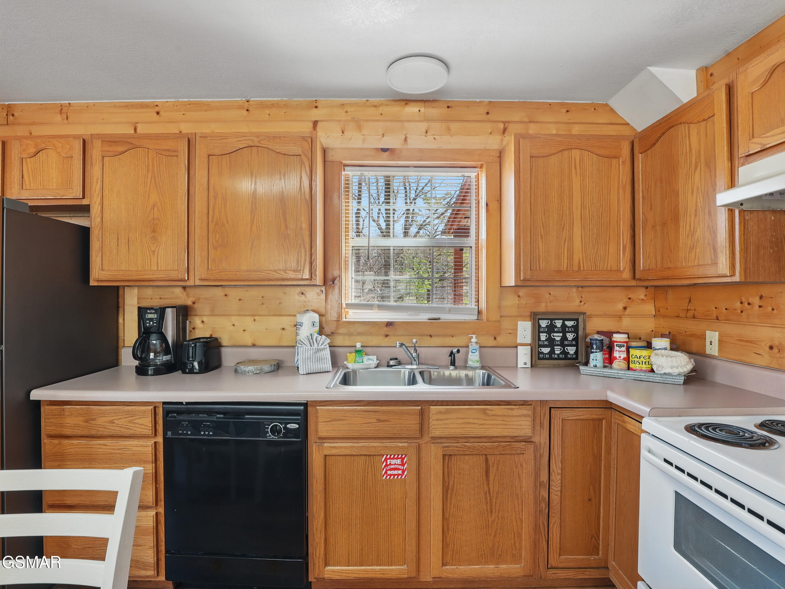 Sevierville, Tennessee, 37862, United States, 4 Bedrooms Bedrooms, ,4 BathroomsBathrooms,Residential,For Sale,1928757