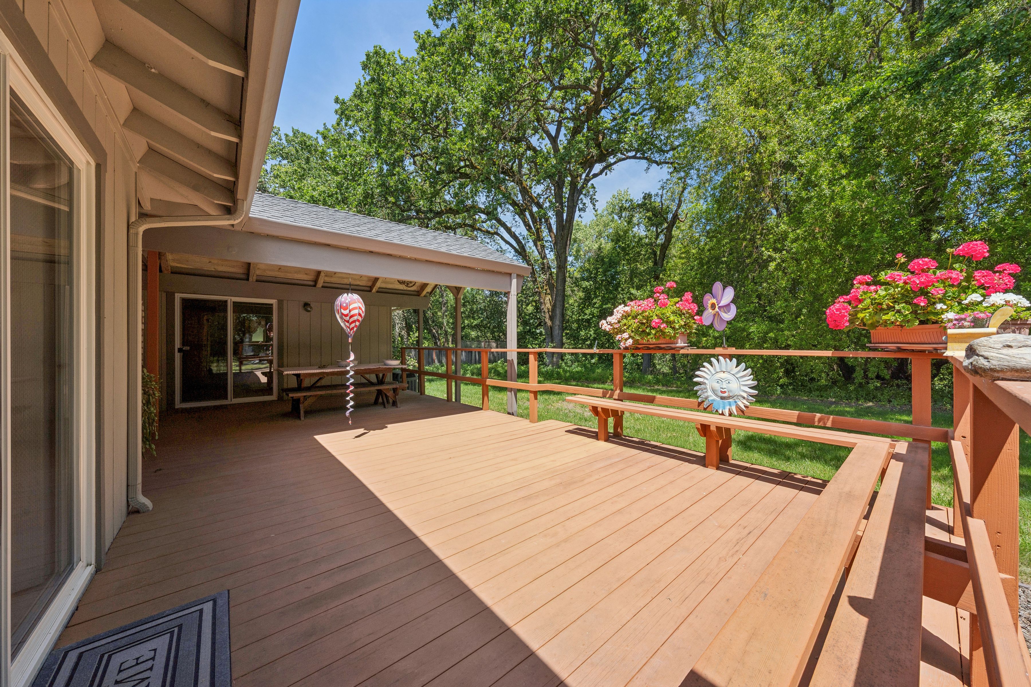  825 Woodside Aka Madrone Road - 物件實景