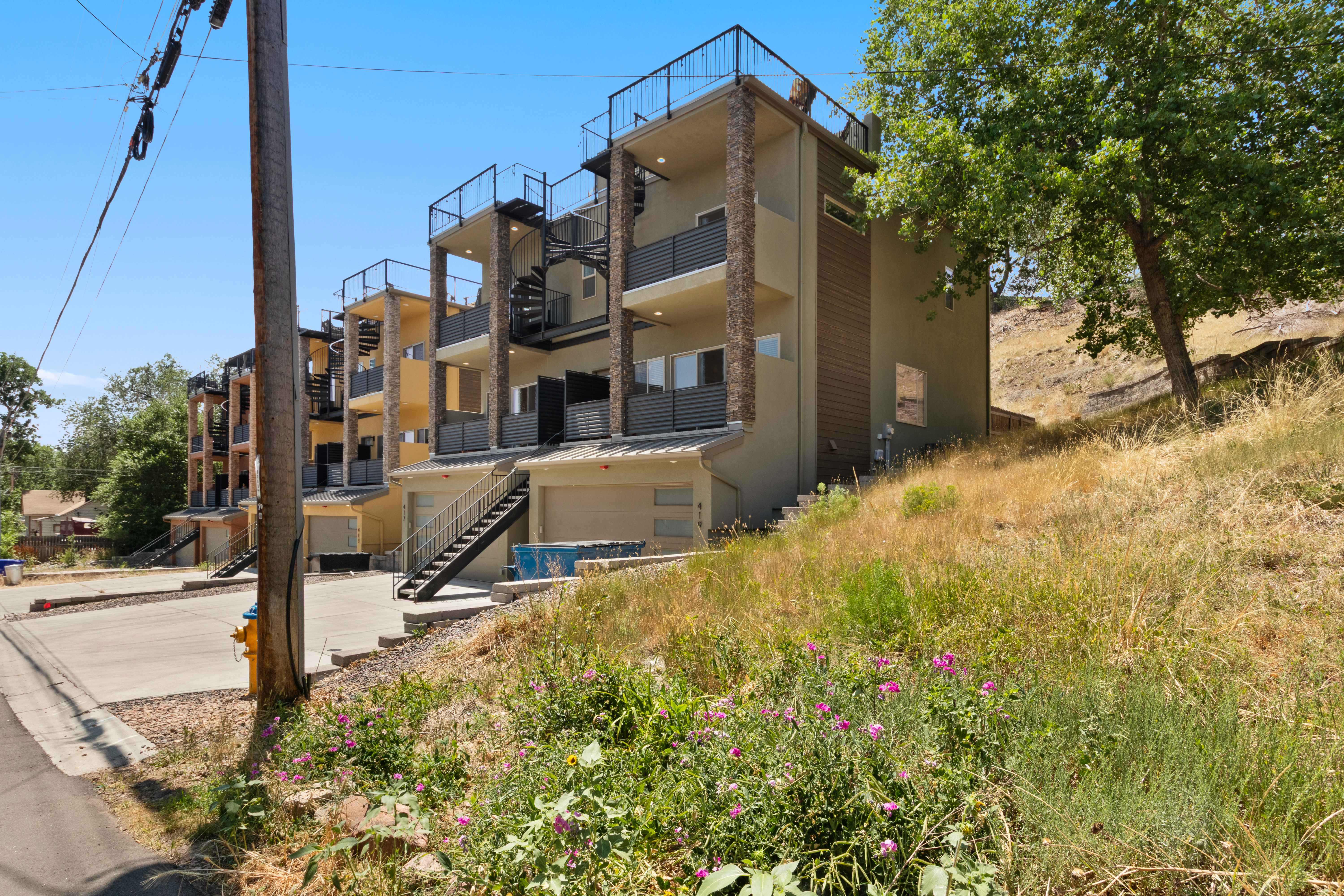  Modern Townhome with Rooftop Patio - 物件實景