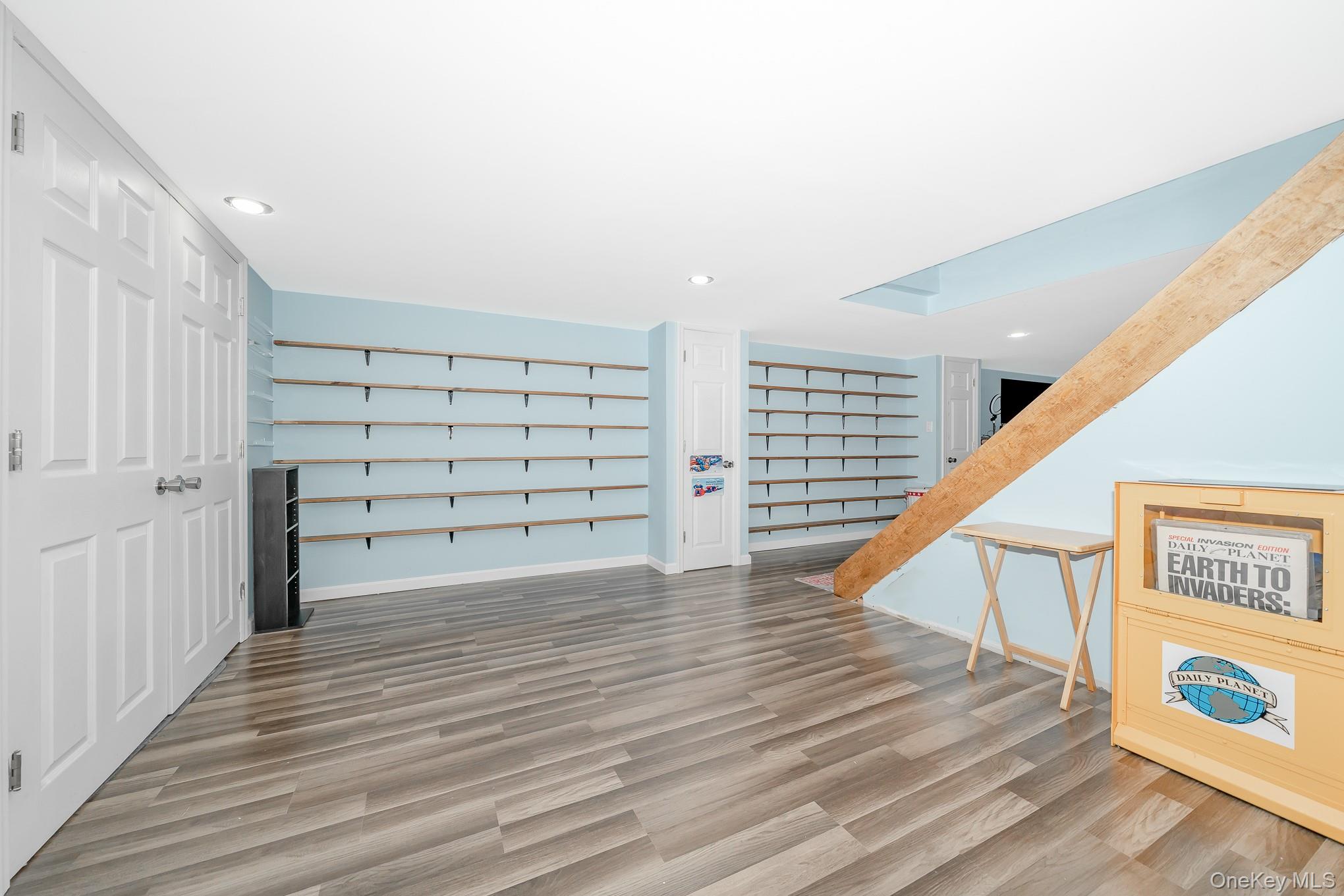 Bay Shore, New York, 11706, United States, 3 Bedrooms Bedrooms, ,1 BathroomBathrooms,Residential,For Sale,1980565