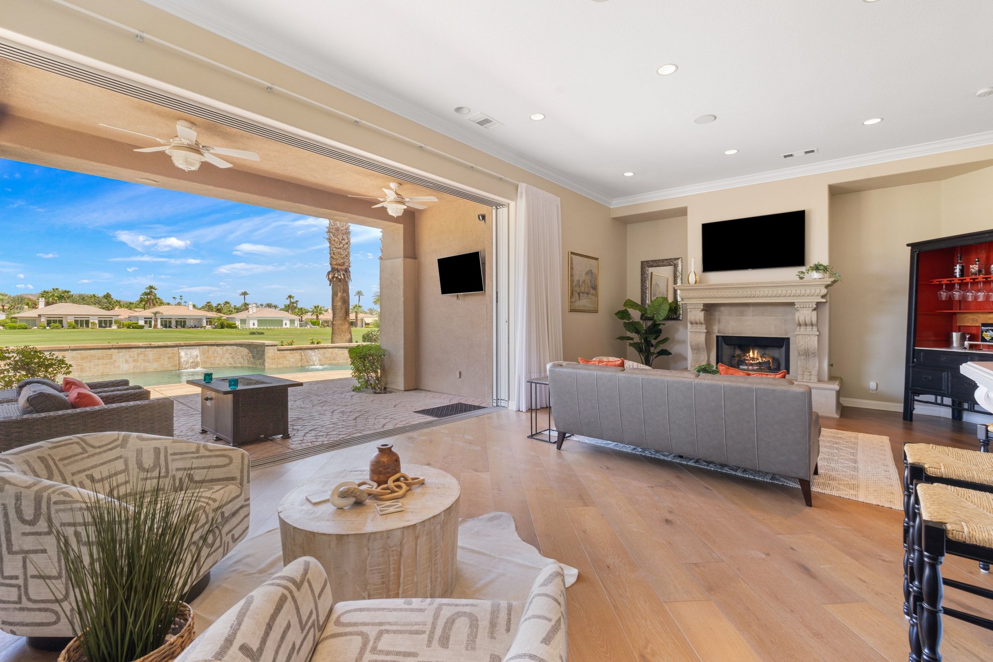  Golf Course Living With Designer Touches - 物件實景
