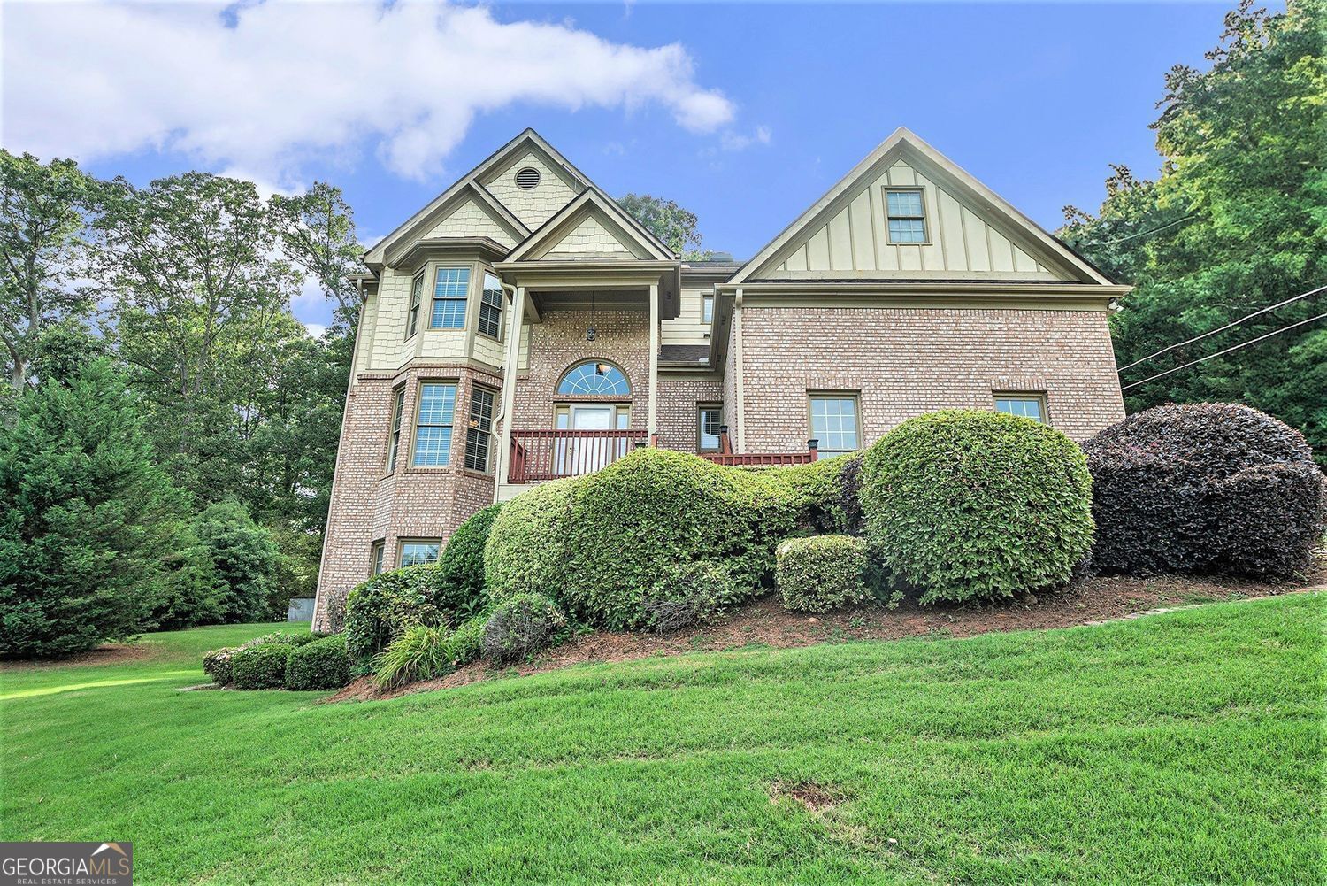Snellville, Georgia, 30039, United States, 4 Bedrooms Bedrooms, ,5 BathroomsBathrooms,Residential,For Sale,1905137