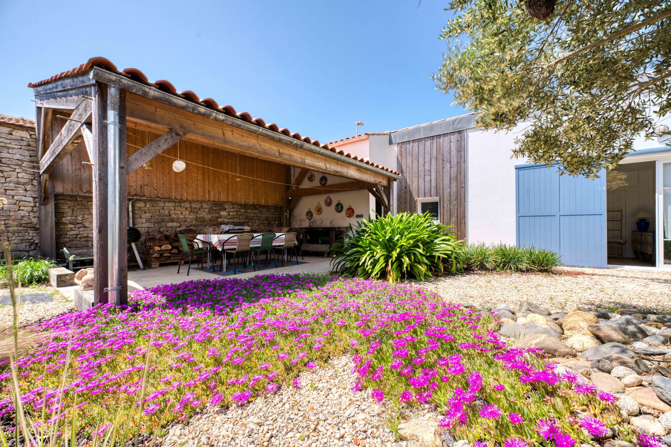  Charming 4-bedroom house in St Denis d