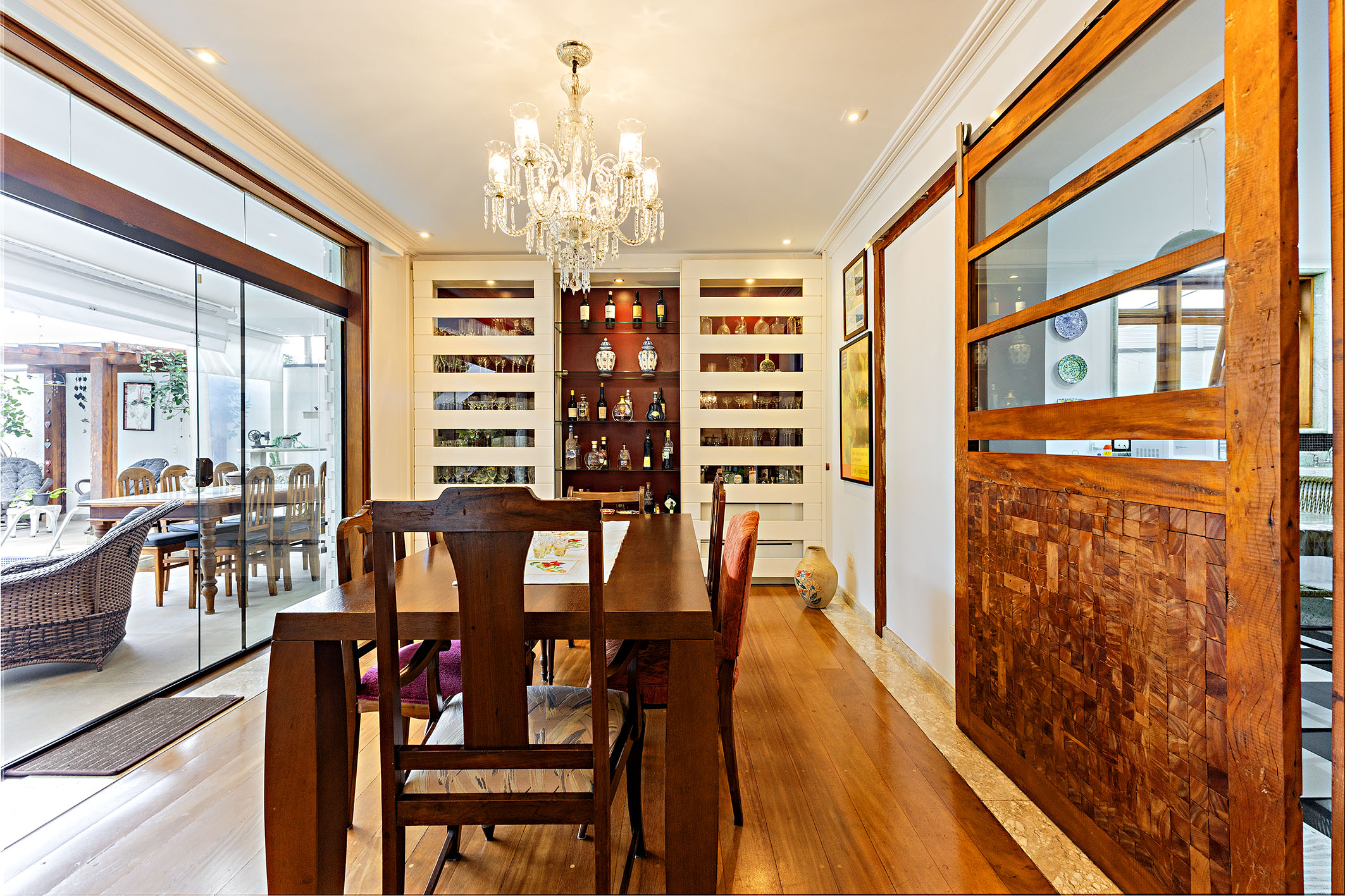  Exclusive residence in a distinctive gated community with five suites - 物件實景