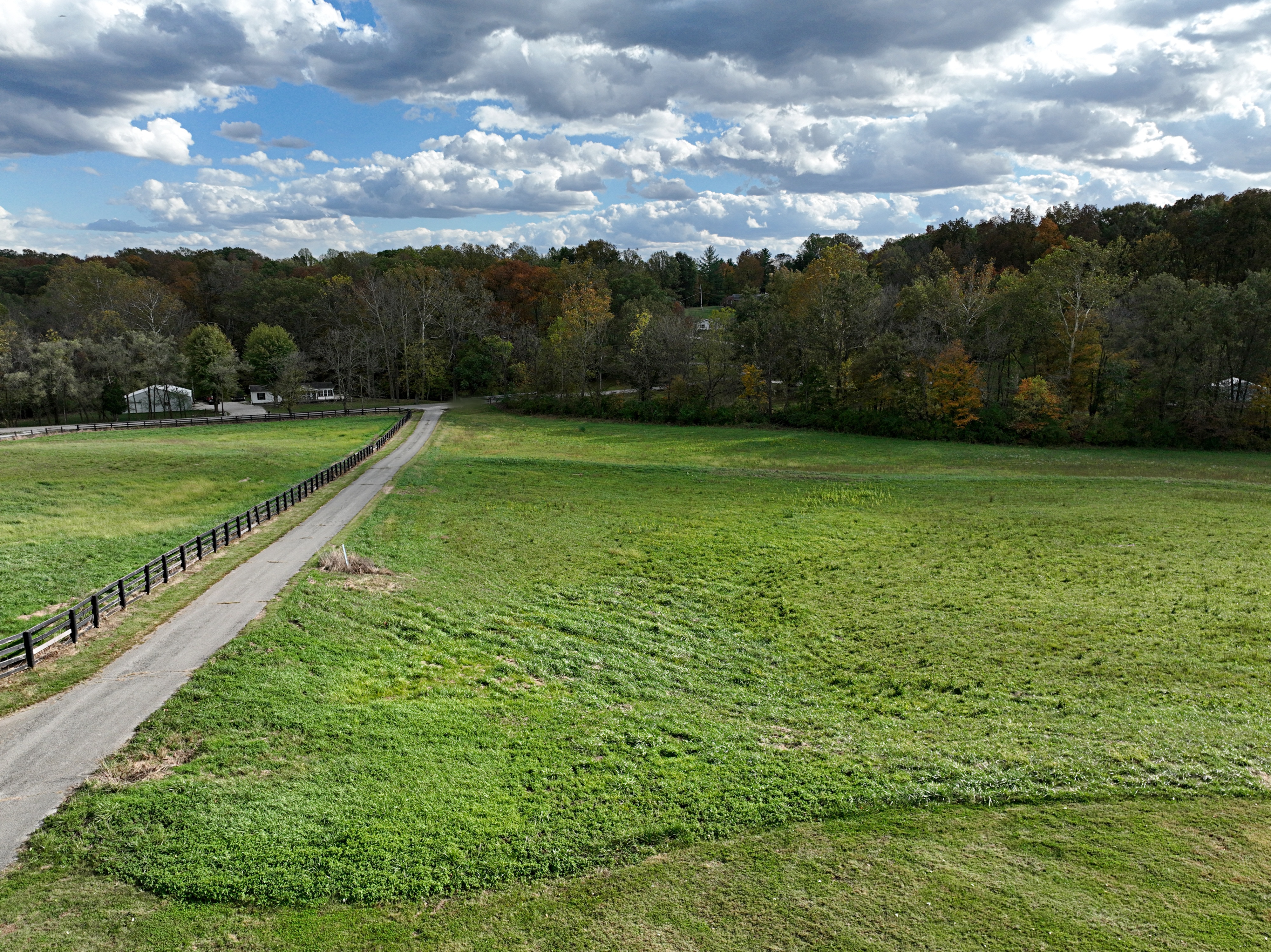 Loogootee, Indiana, 47553, United States, 3 Bedrooms Bedrooms, ,4 BathroomsBathrooms,Residential,For Sale,2002453