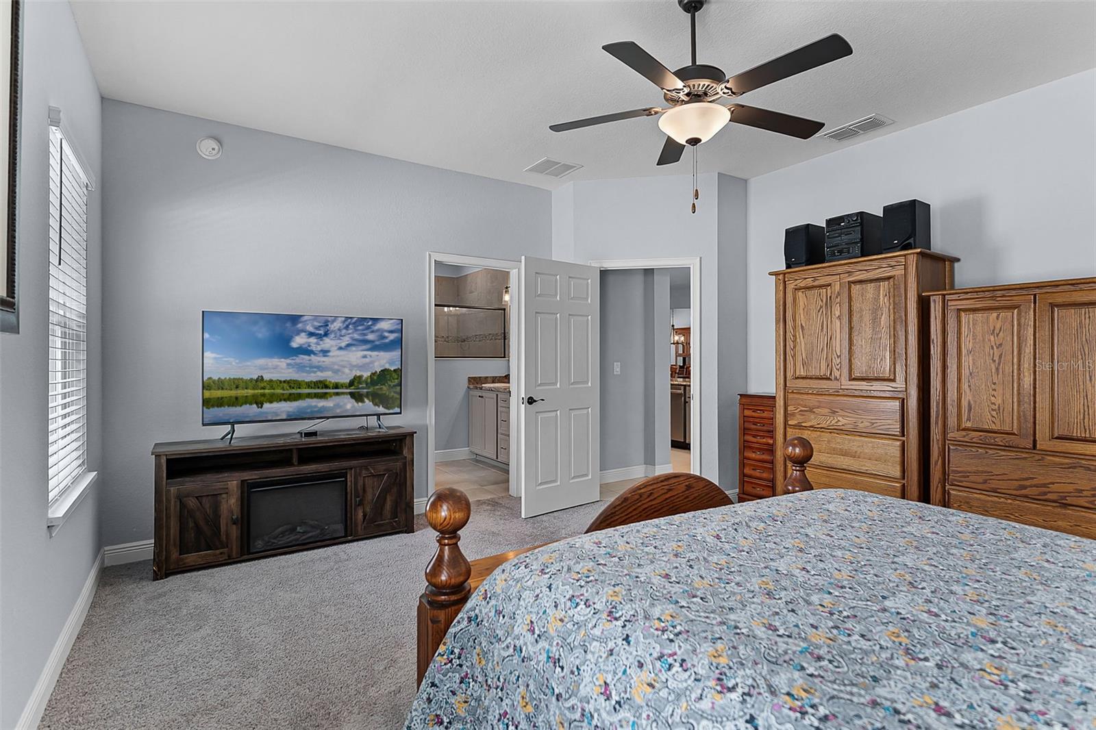 AUBURNDALE, Florida, 33823, United States, 4 Bedrooms Bedrooms, ,3 BathroomsBathrooms,Residential,For Sale,1899734