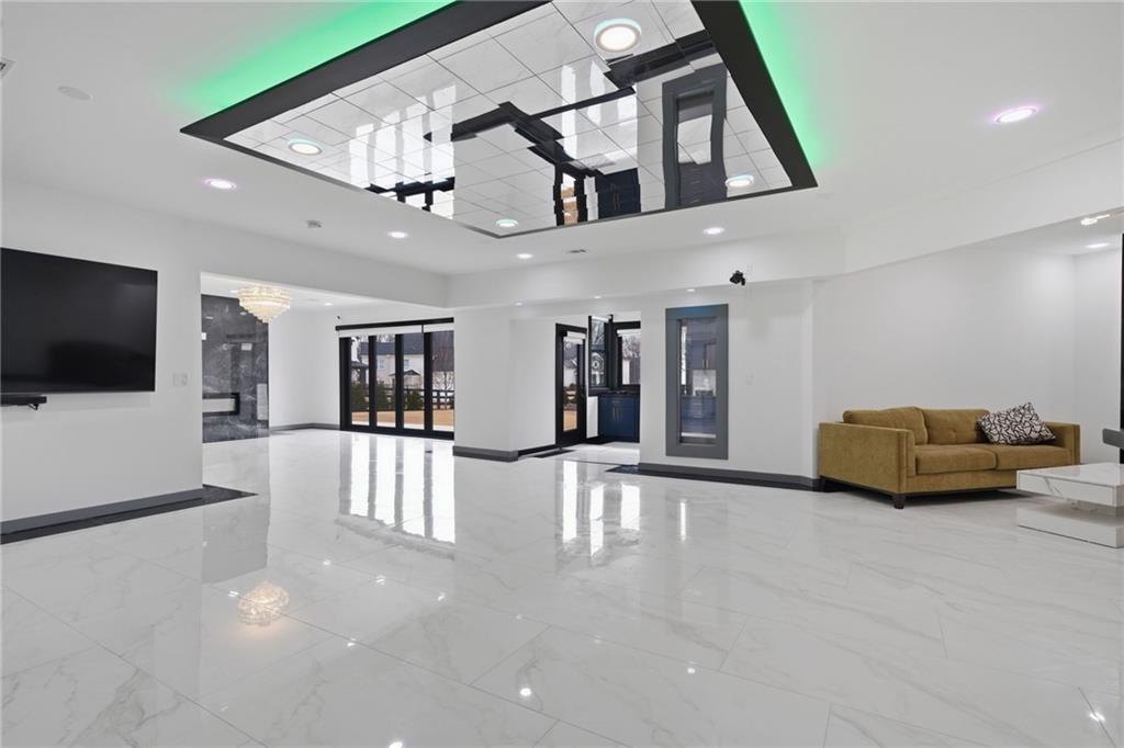 Cumming, Georgia, 30040, United States, 7 Bedrooms Bedrooms, ,6 BathroomsBathrooms,Residential,For Sale,2021532