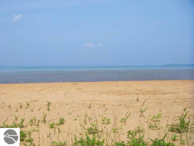 Traverse City, Michigan, 49686, United States, 2 Bedrooms Bedrooms, ,1 BathroomBathrooms,Residential,For Sale,1991847