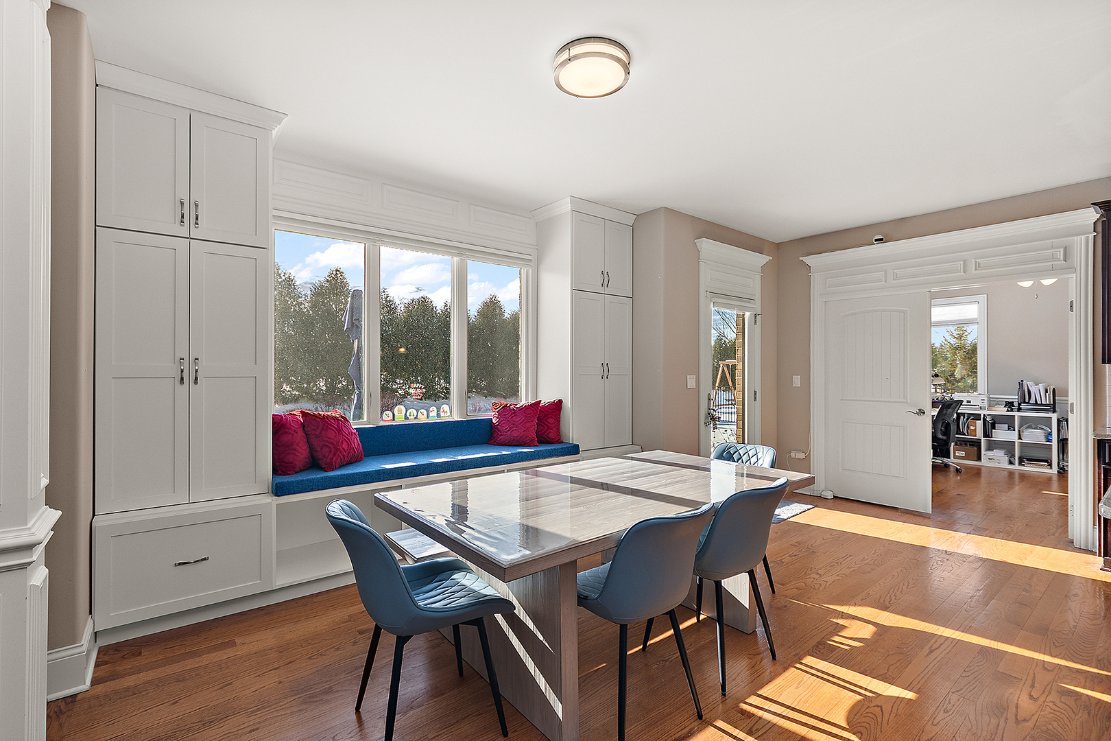 Mokena, Illinois, 60448, United States, 5 Bedrooms Bedrooms, ,4 BathroomsBathrooms,Residential,For Sale,2005248