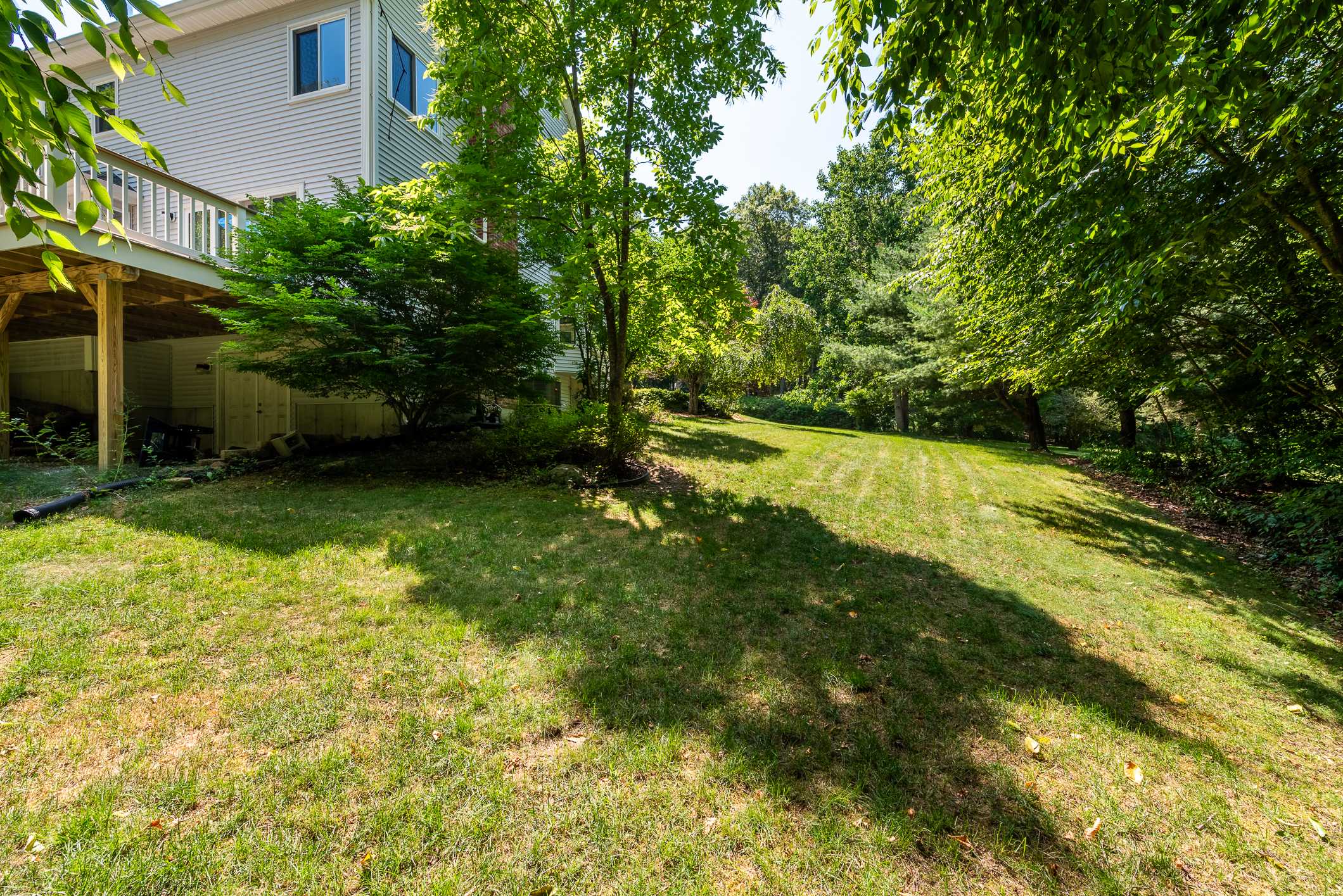  Classic Colonial Nestled on 3 Private Acres in Autumn Ridge - 物件實景